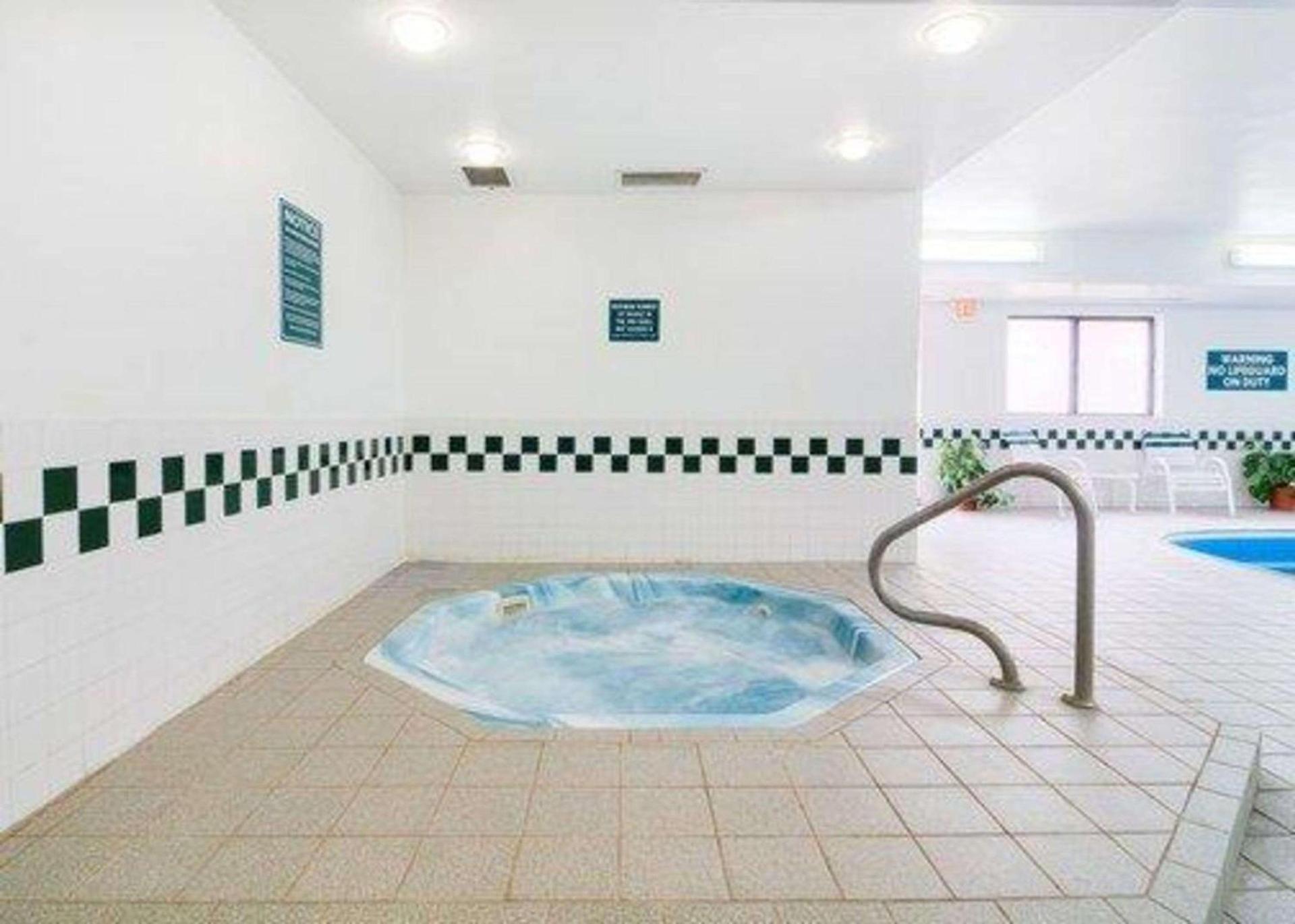 Comfort Inn Morris I-80 photo 23