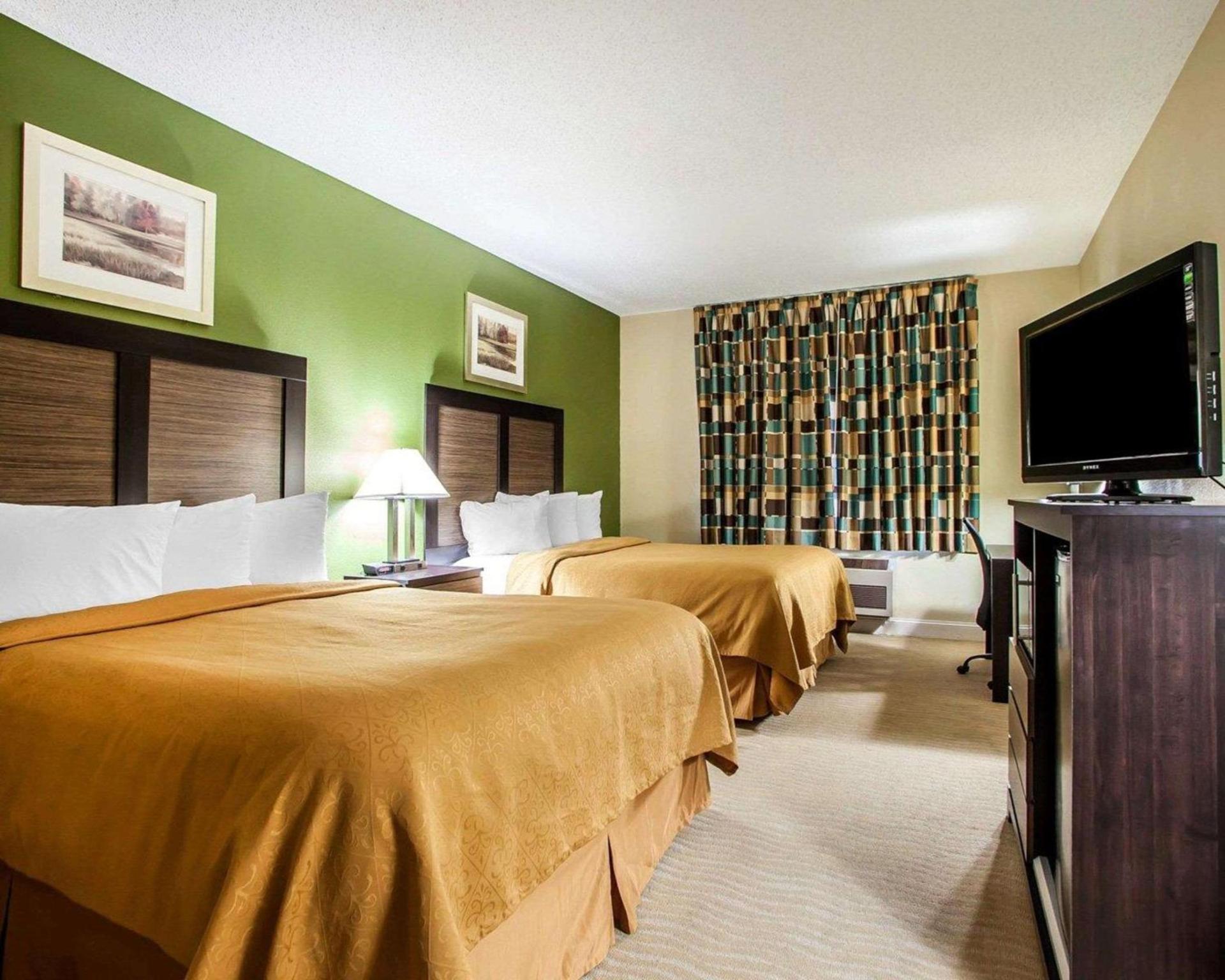 Quality Inn & Suites Champaign North - Urbana photo 18