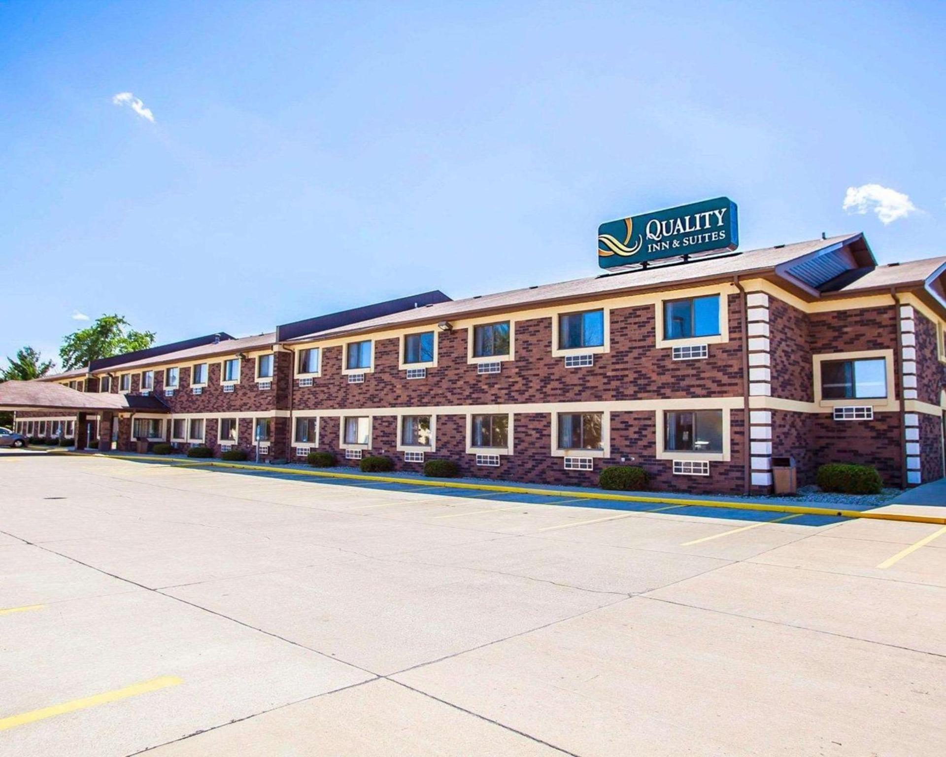 Quality Inn & Suites Champaign North - Urbana photo 19
