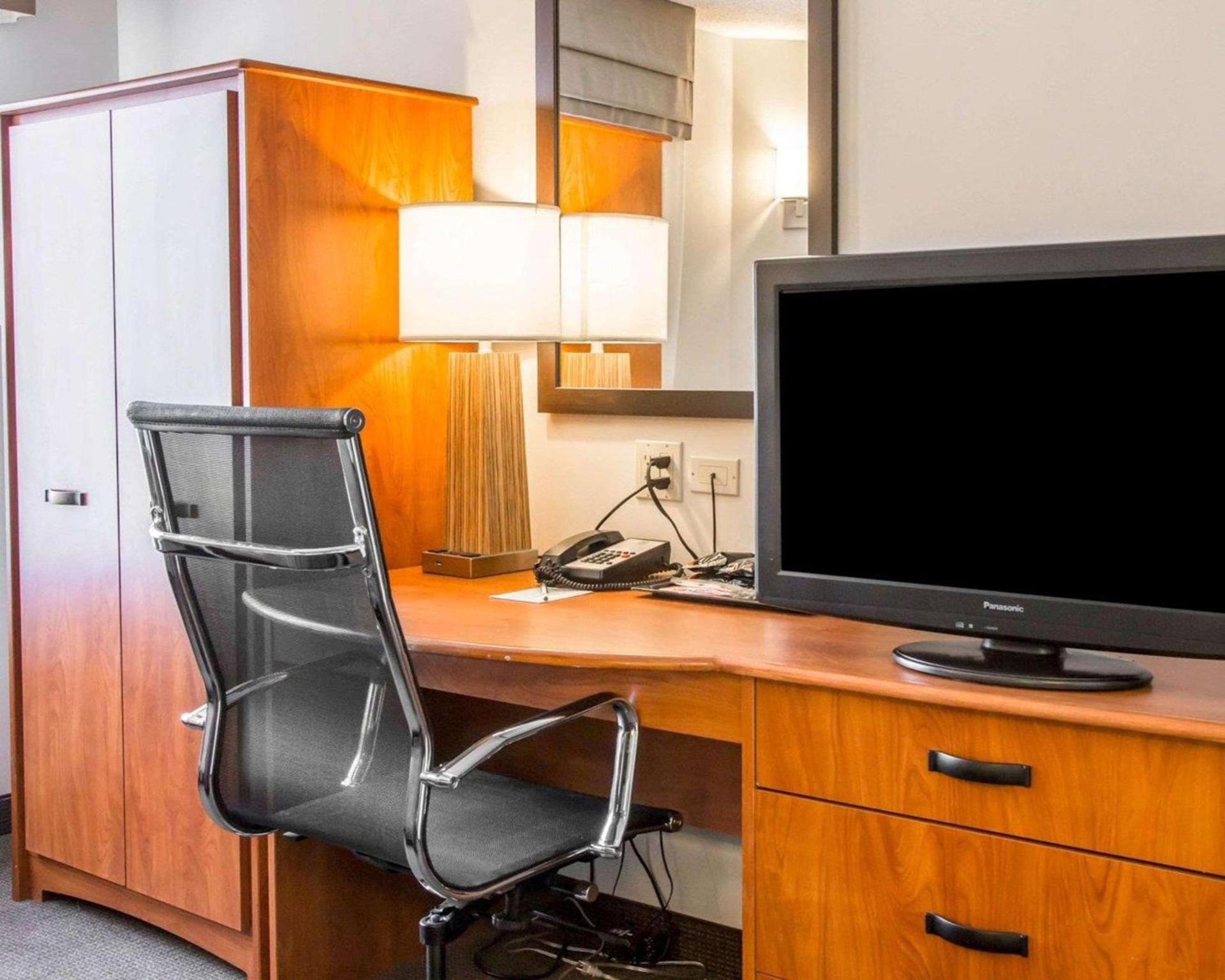Sleep Inn Midway Airport photo 12