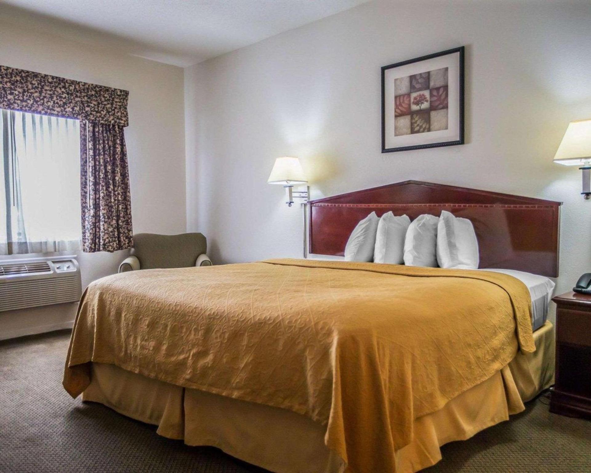 Quality Inn Peru near Starved Rock State Park photo 12