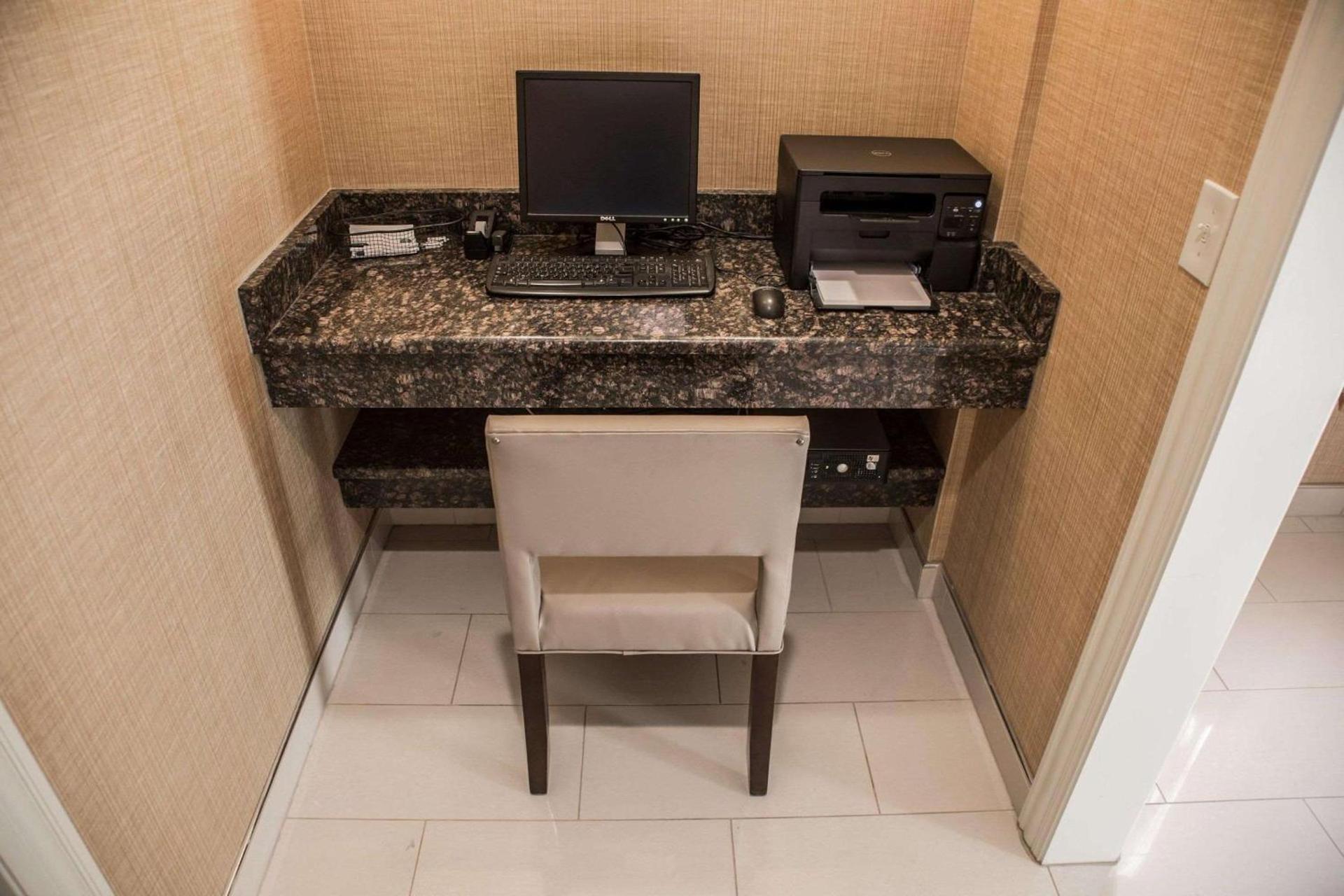 MainStay Suites Joliet I-55 photo 42