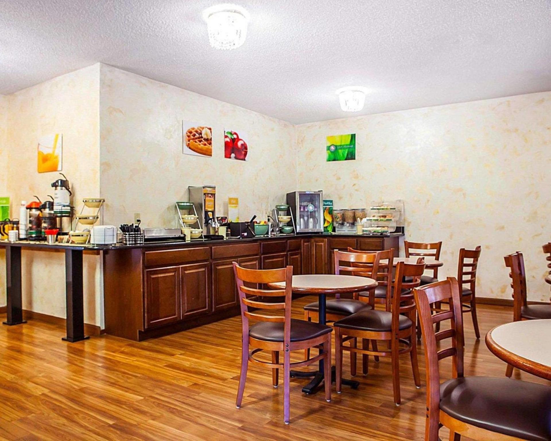 Quality Inn & Suites Champaign North - Urbana photo 29