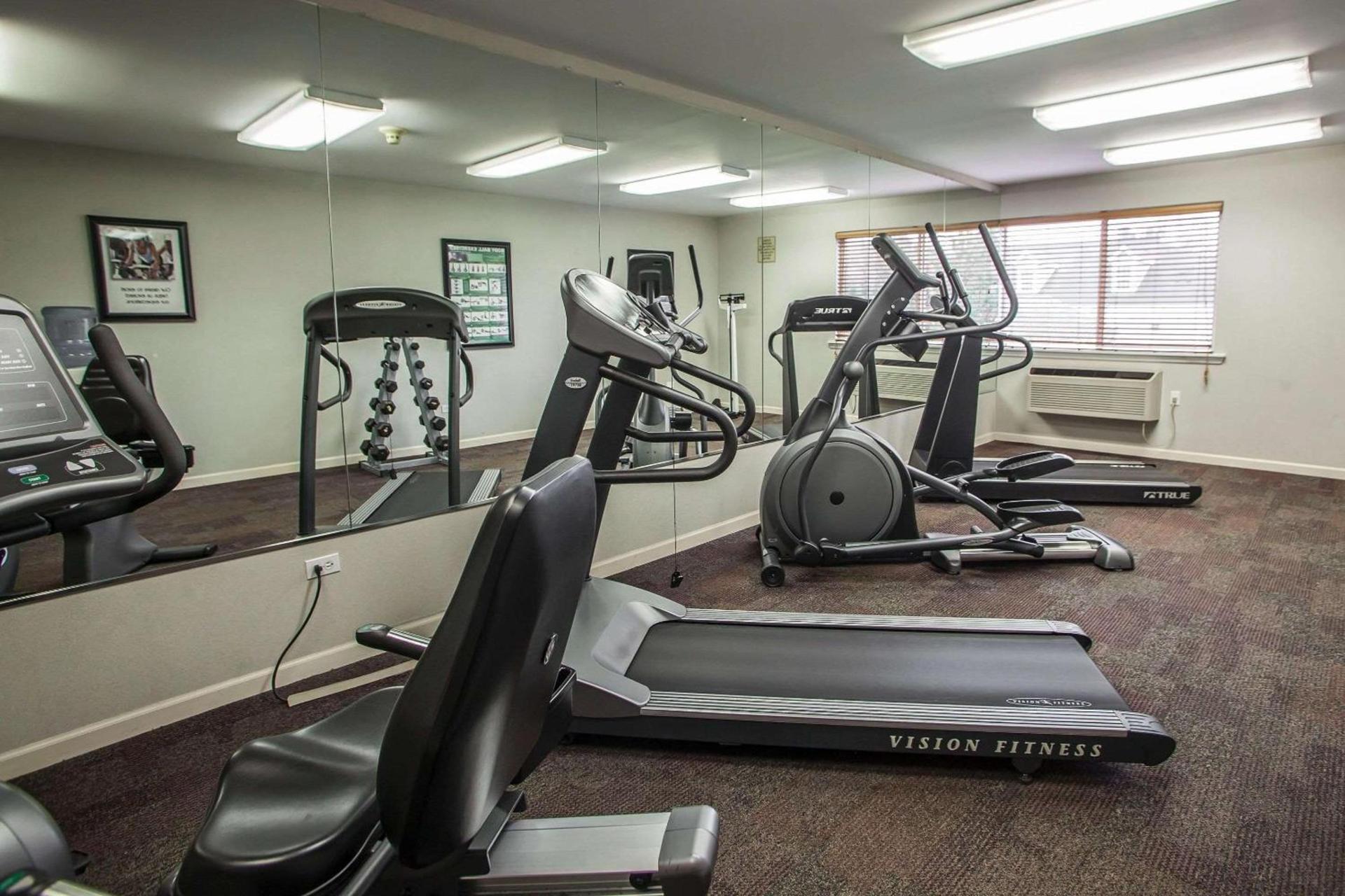 Quality Inn & Suites St Charles -West Chicago photo 6