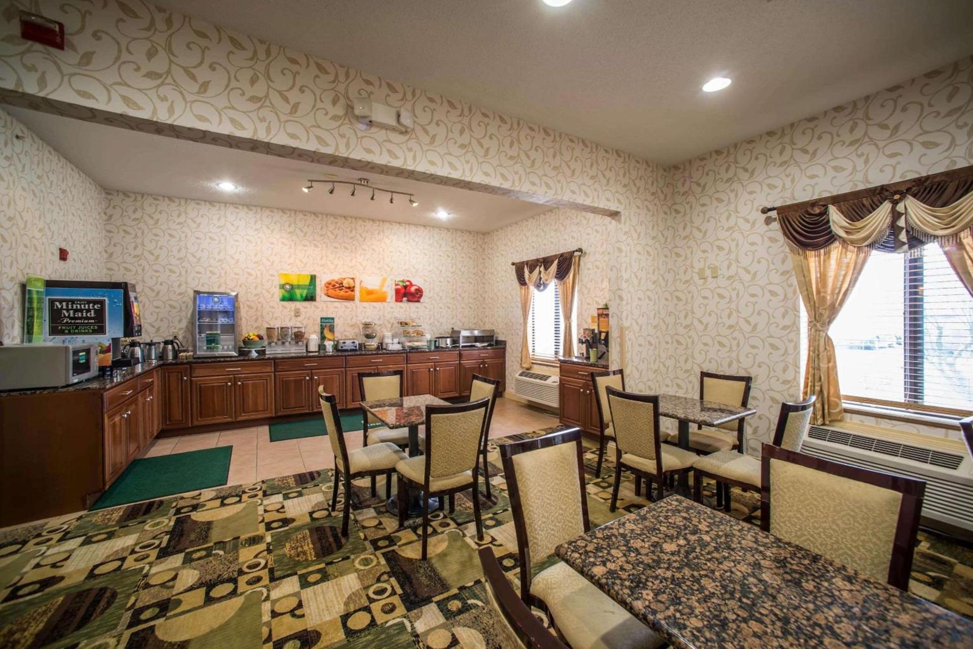 Quality Inn Litchfield Route 66 photo 8