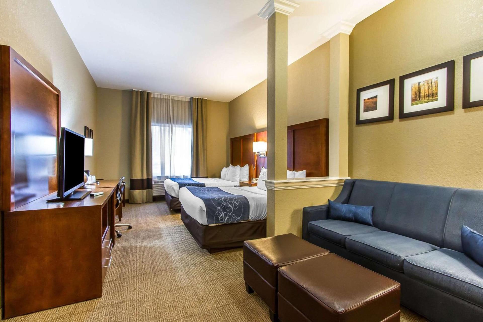 Comfort Suites Mattoon East photo 8