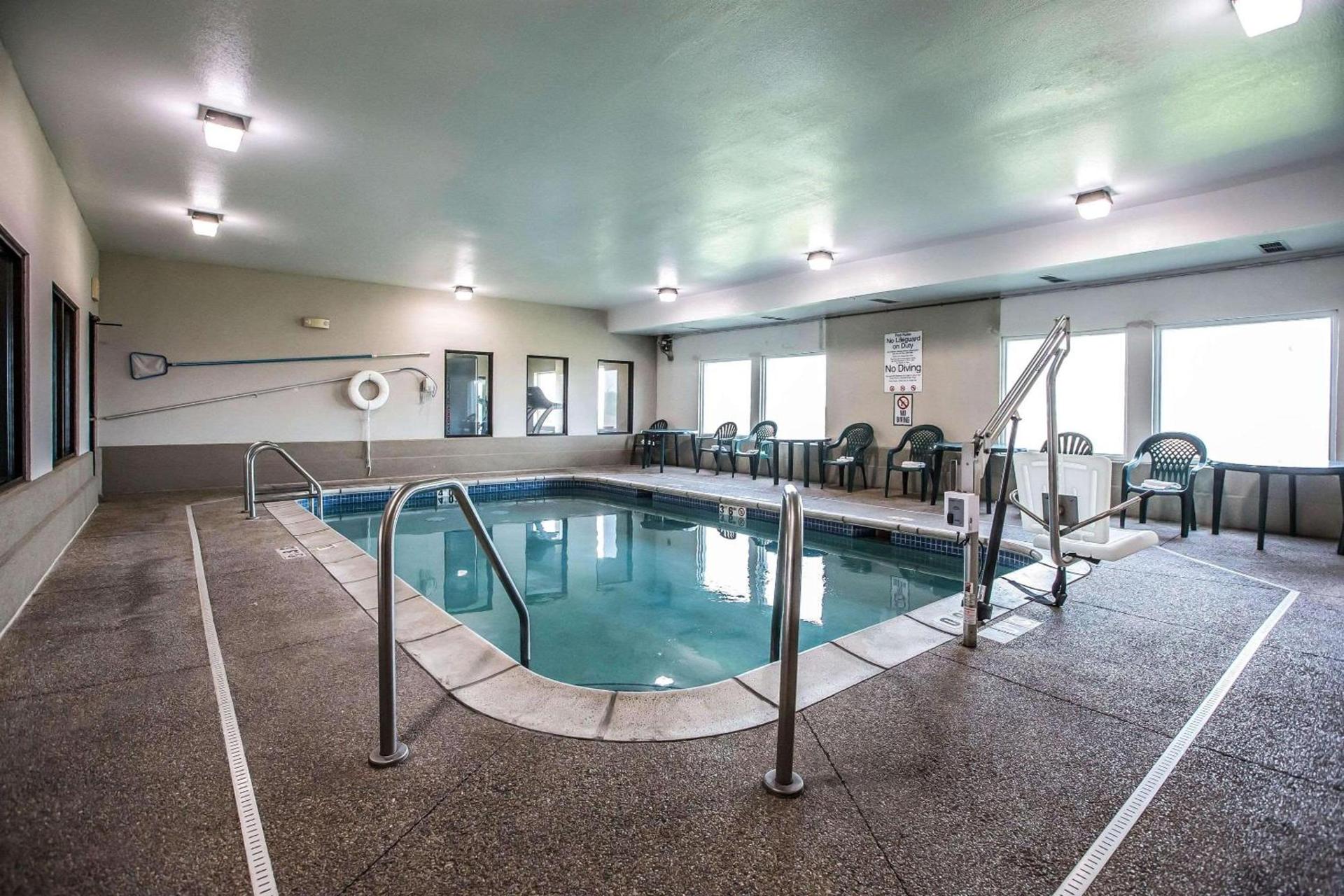 Quality Inn & Suites Mendota near I-39 photo 7
