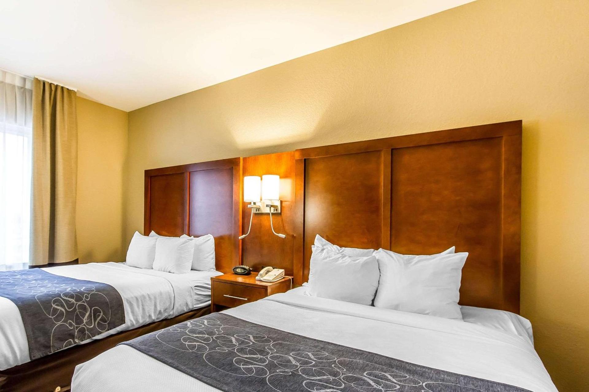 Comfort Suites Mattoon East photo 13