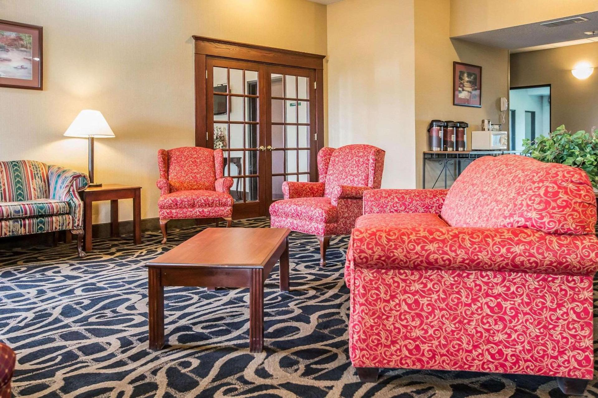 Quality Inn & Suites Mendota near I-39 photo 10