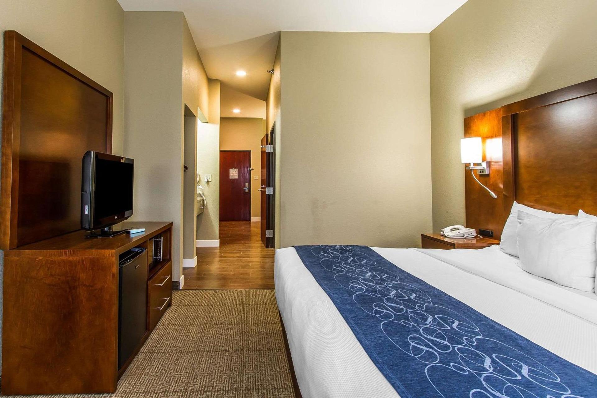 Comfort Suites Mattoon East photo 7