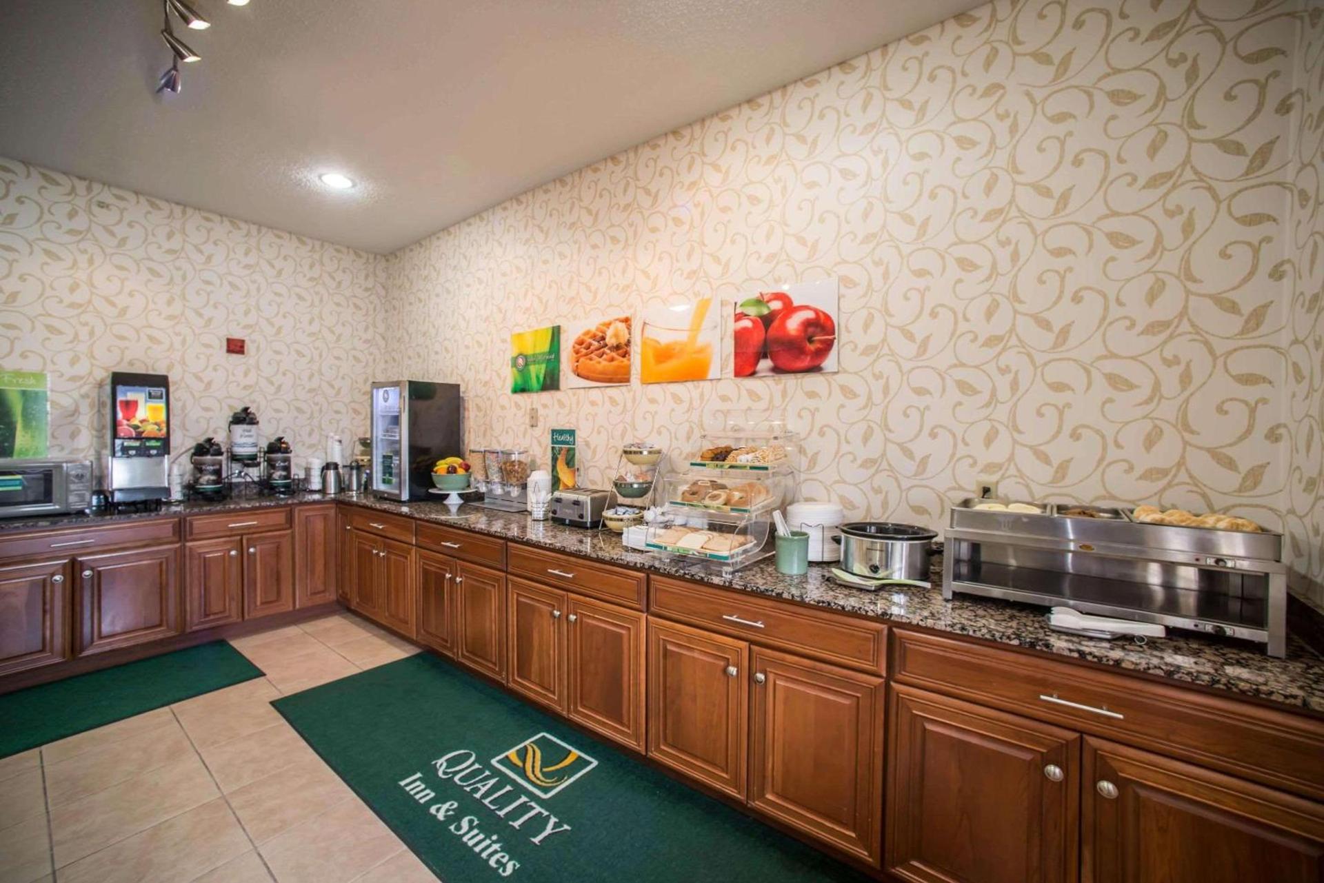 Quality Inn Litchfield Route 66 photo 22