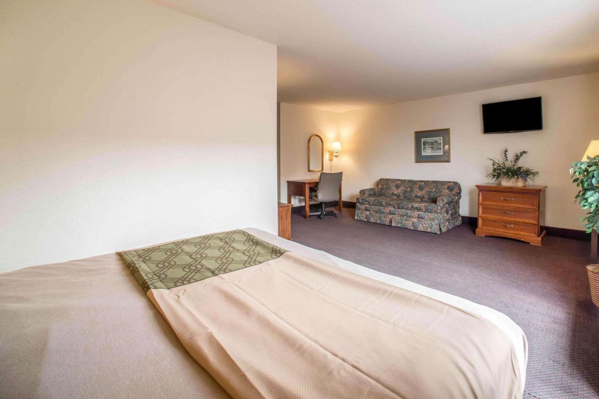 Econo Lodge Marion photo 25