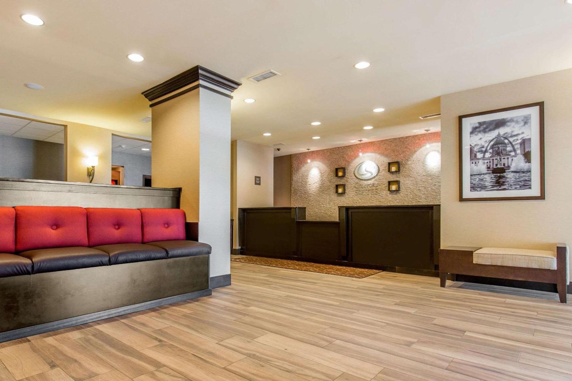 Comfort Suites Fairview Heights Saint Louis photo 3