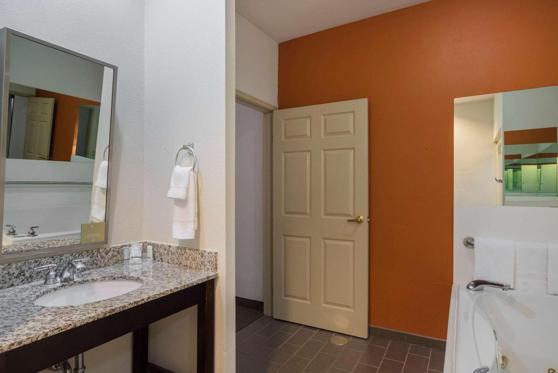 Sleep Inn & Suites photo 11