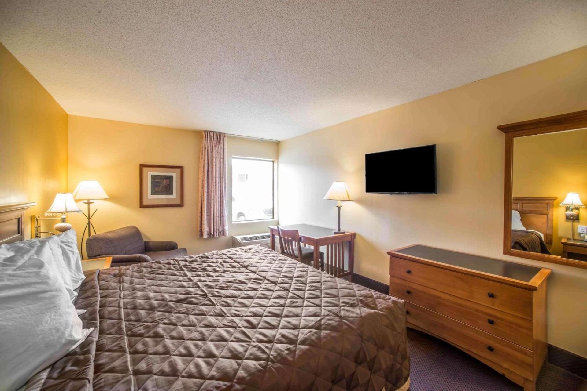 Econo Lodge Marion photo 19