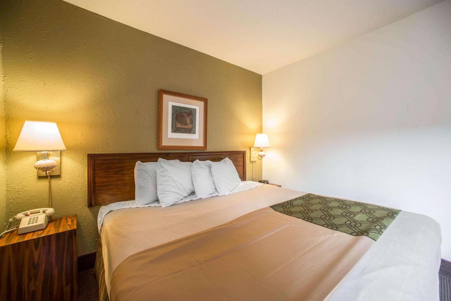 Econo Lodge Marion photo 23
