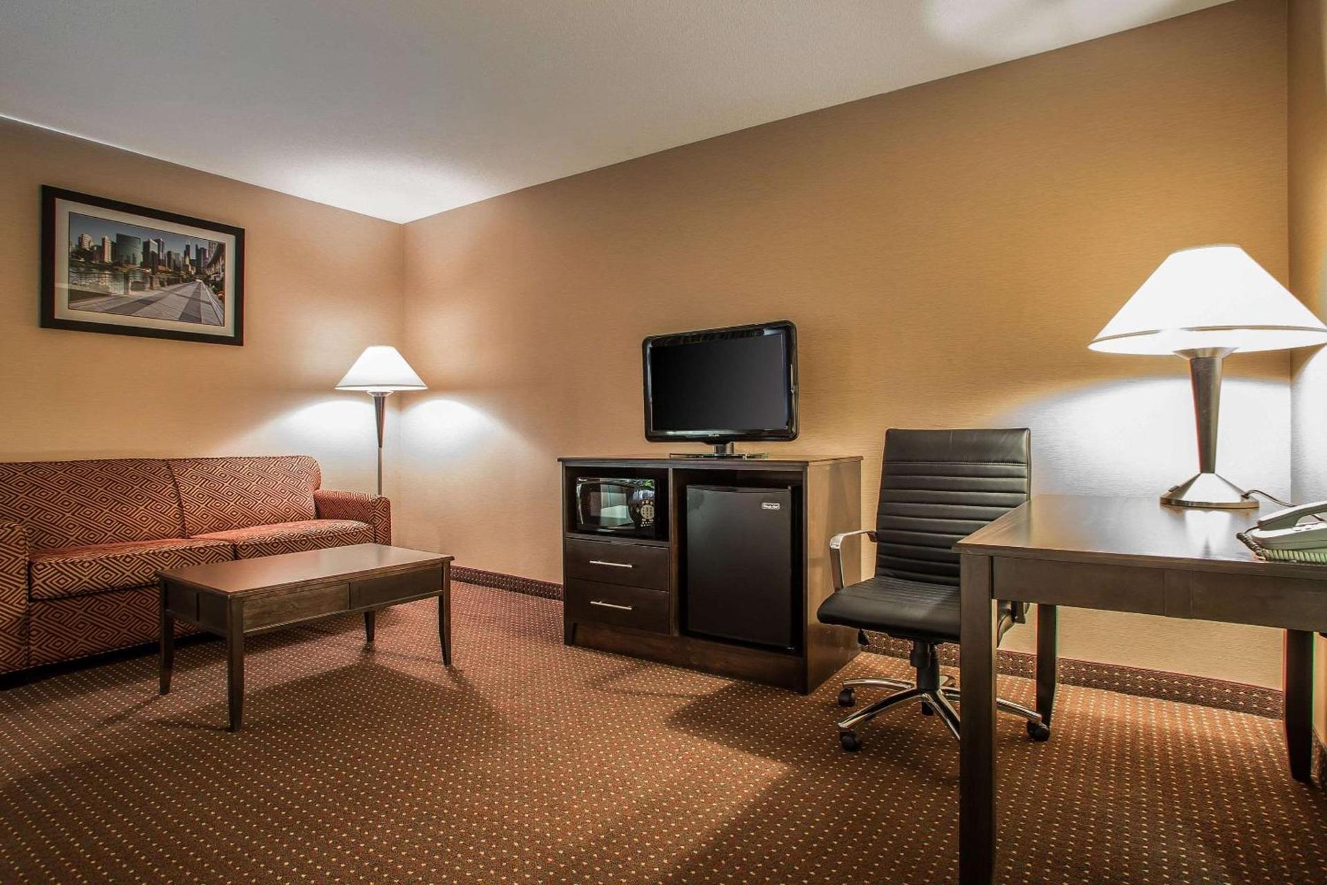 Quality Inn Elgin I-90 photo 25