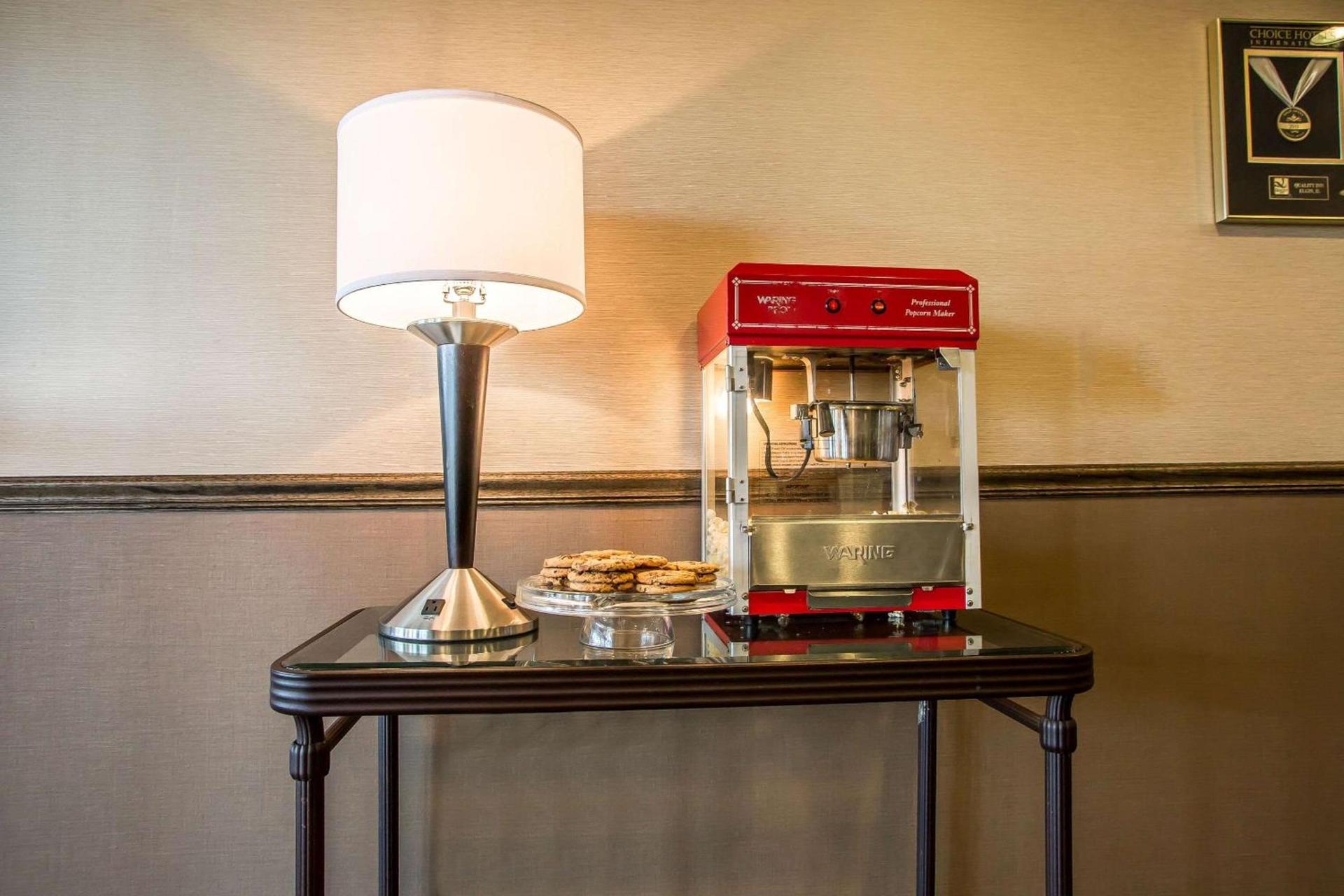 Quality Inn Elgin I-90 photo 21