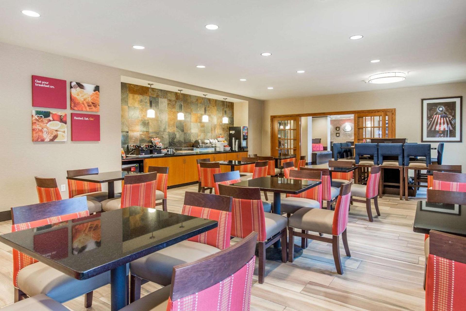 Comfort Suites Fairview Heights Saint Louis photo 11
