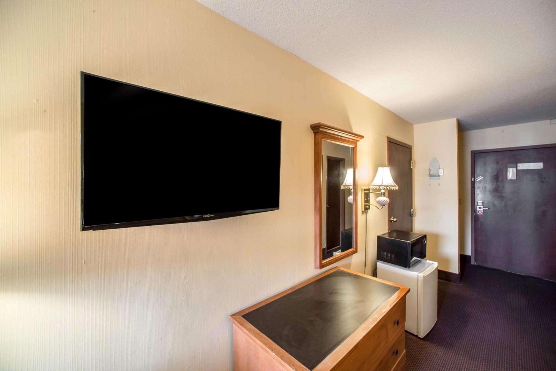 Econo Lodge Marion photo 20