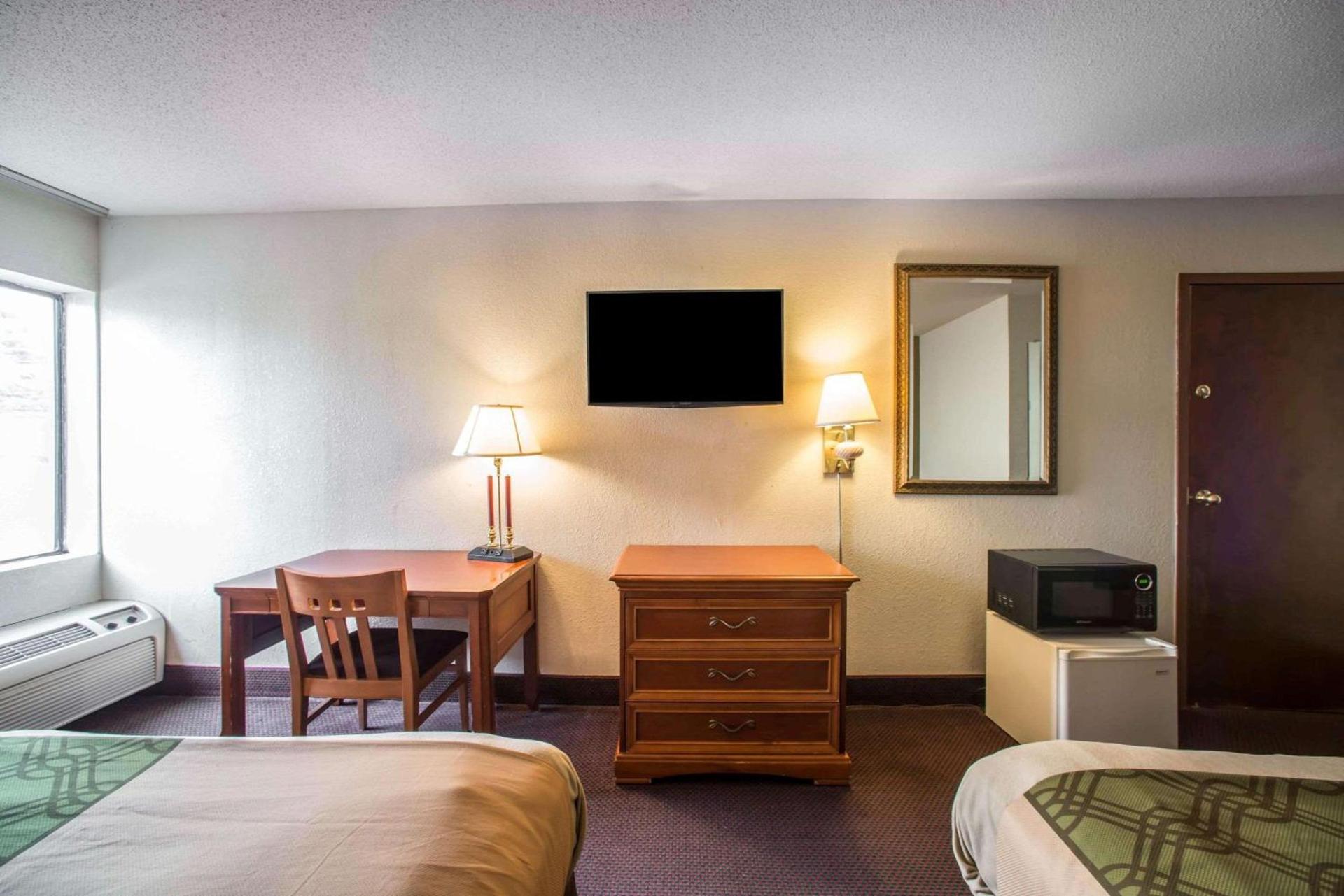 Econo Lodge Marion photo 18