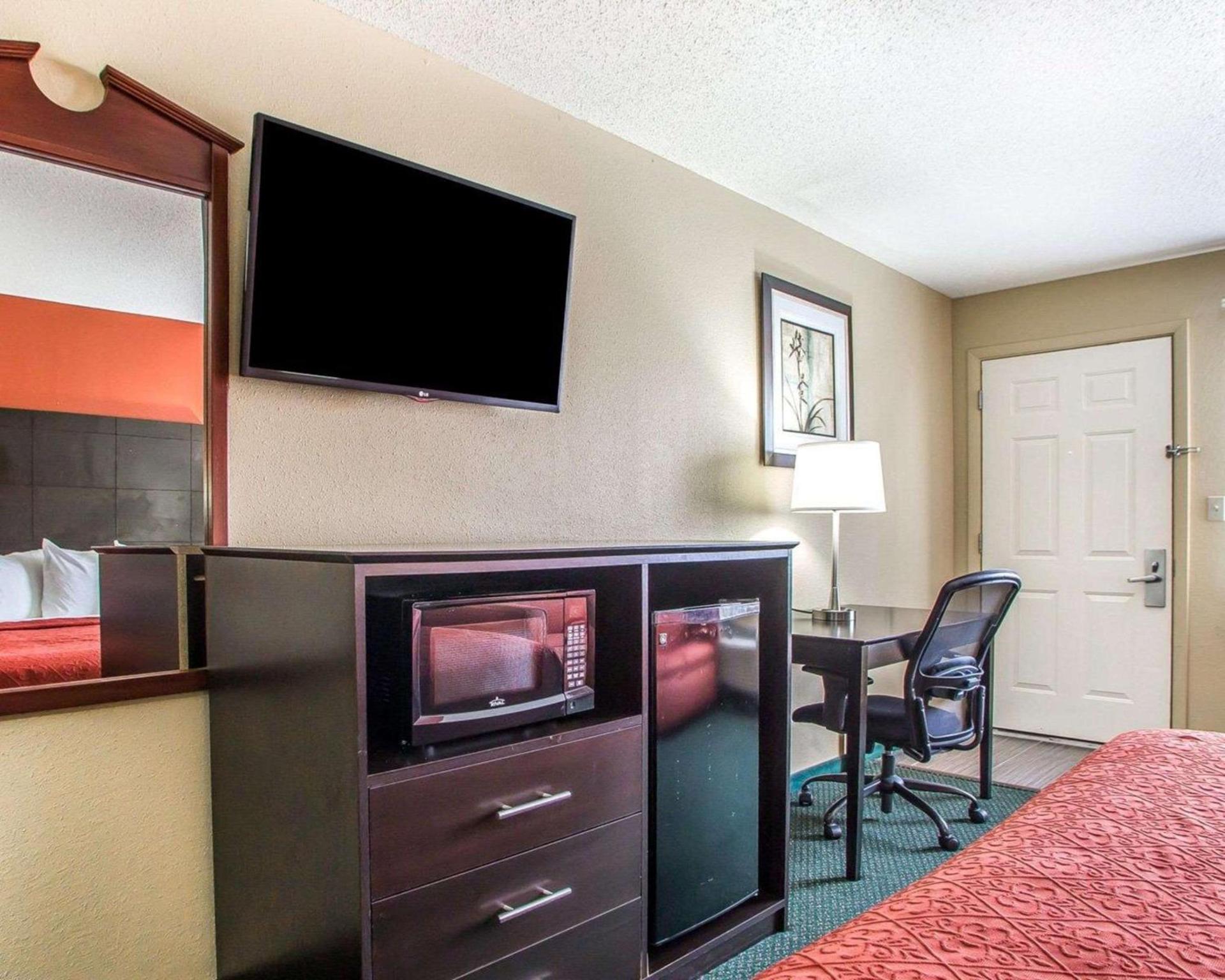 Quality Inn Morton at I-74 photo 5