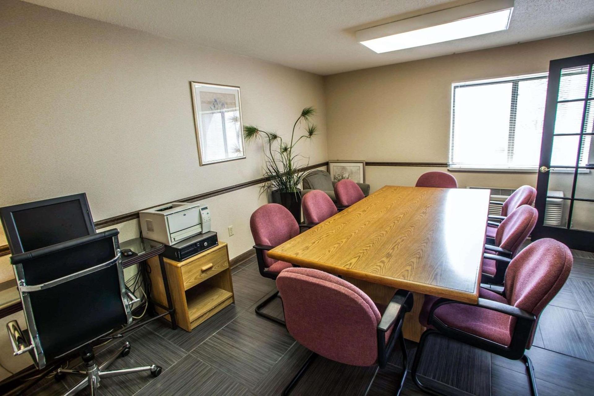 Quality Inn Elgin I-90 photo 4