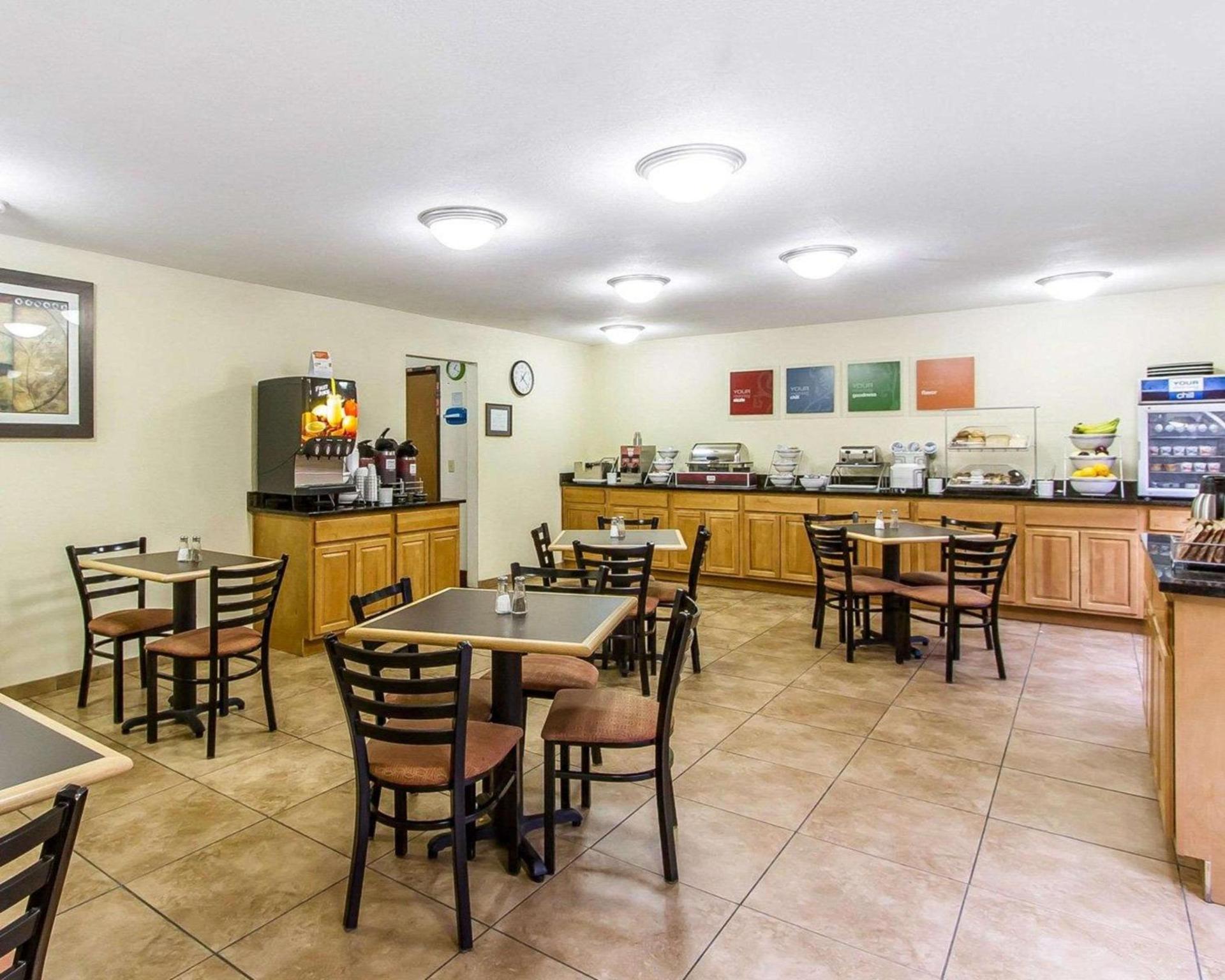 Quality Inn Macomb near University Area photo 17