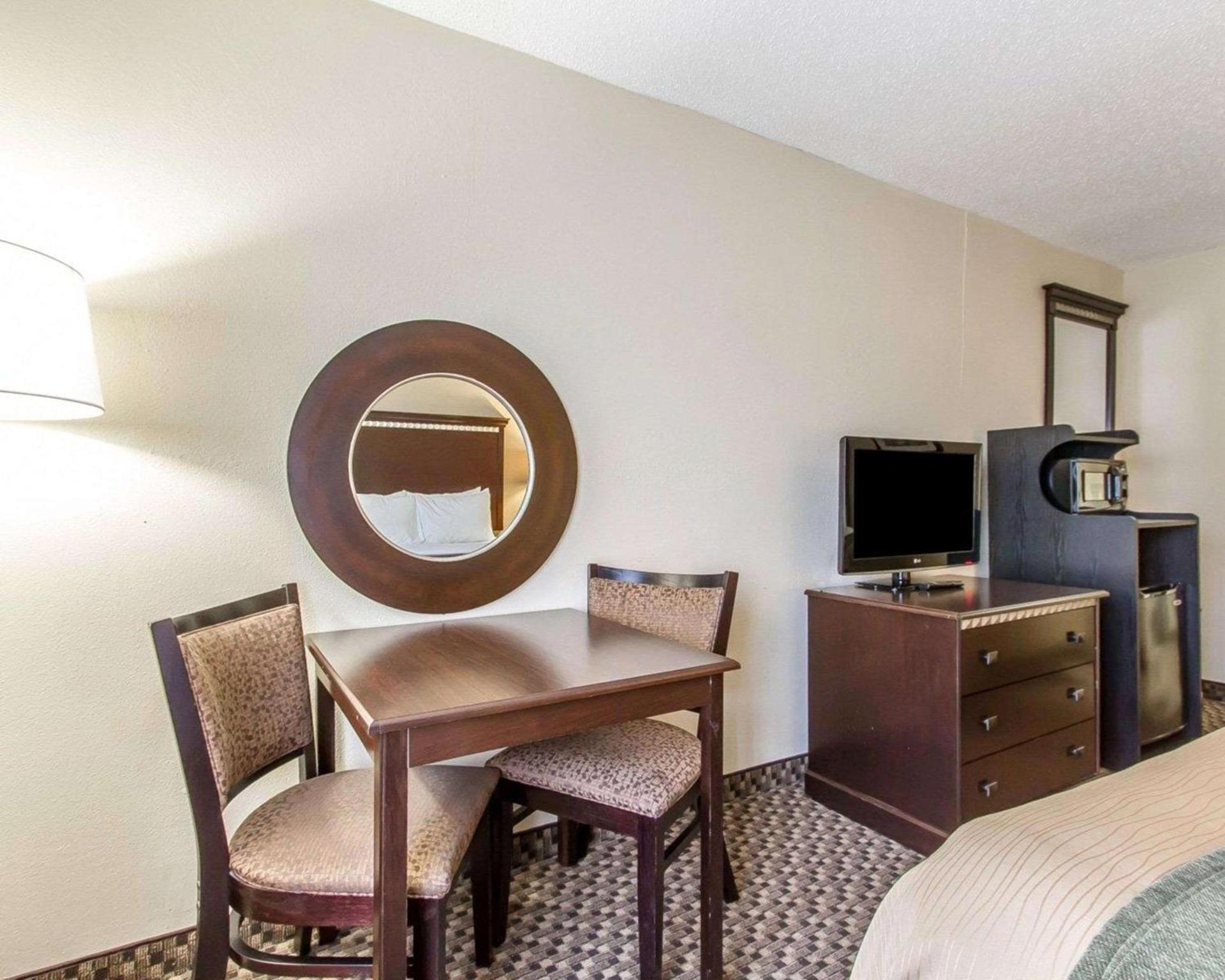 Quality Inn Macomb near University Area photo 16