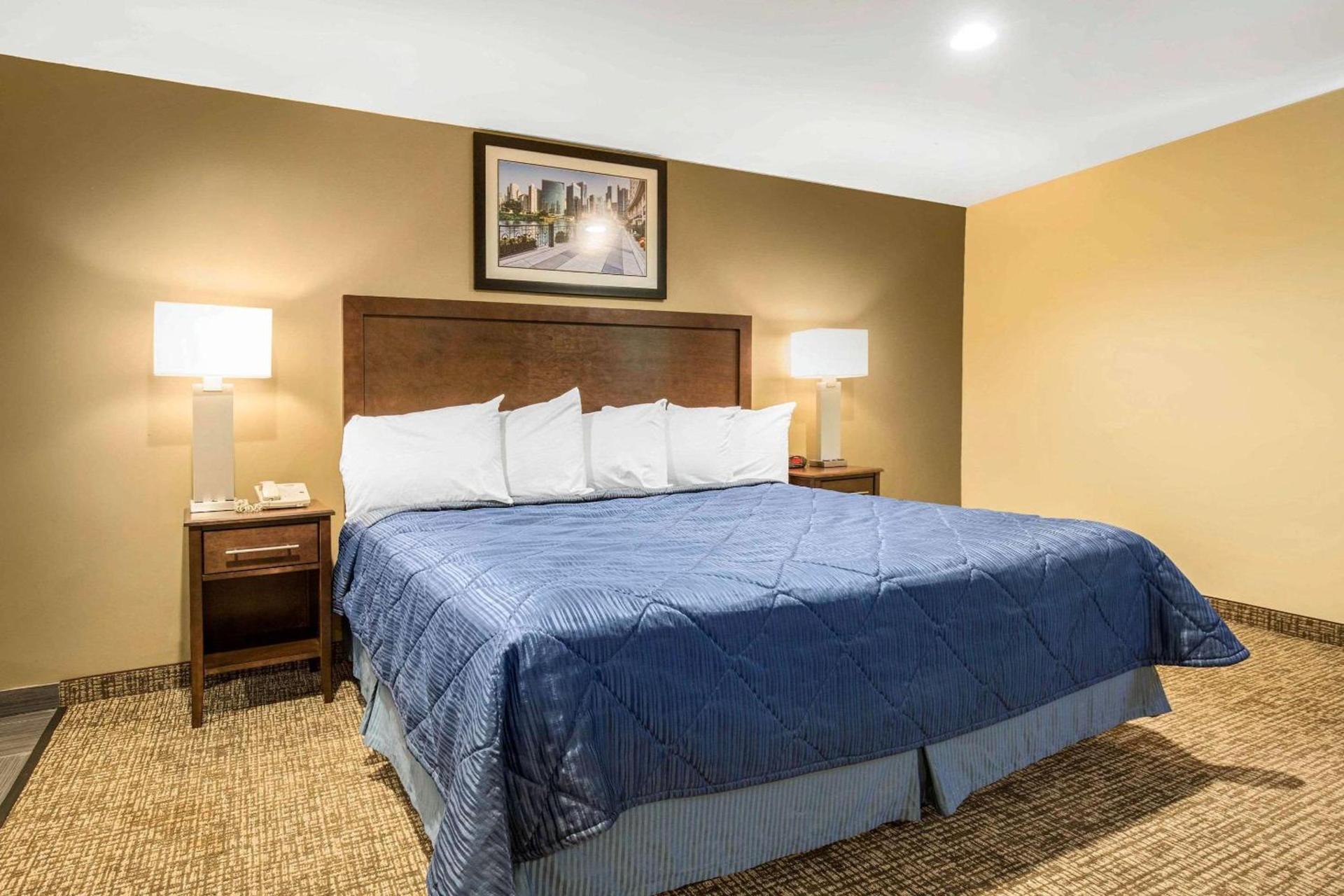 Rodeway Inn Lyons - La Grange photo 12