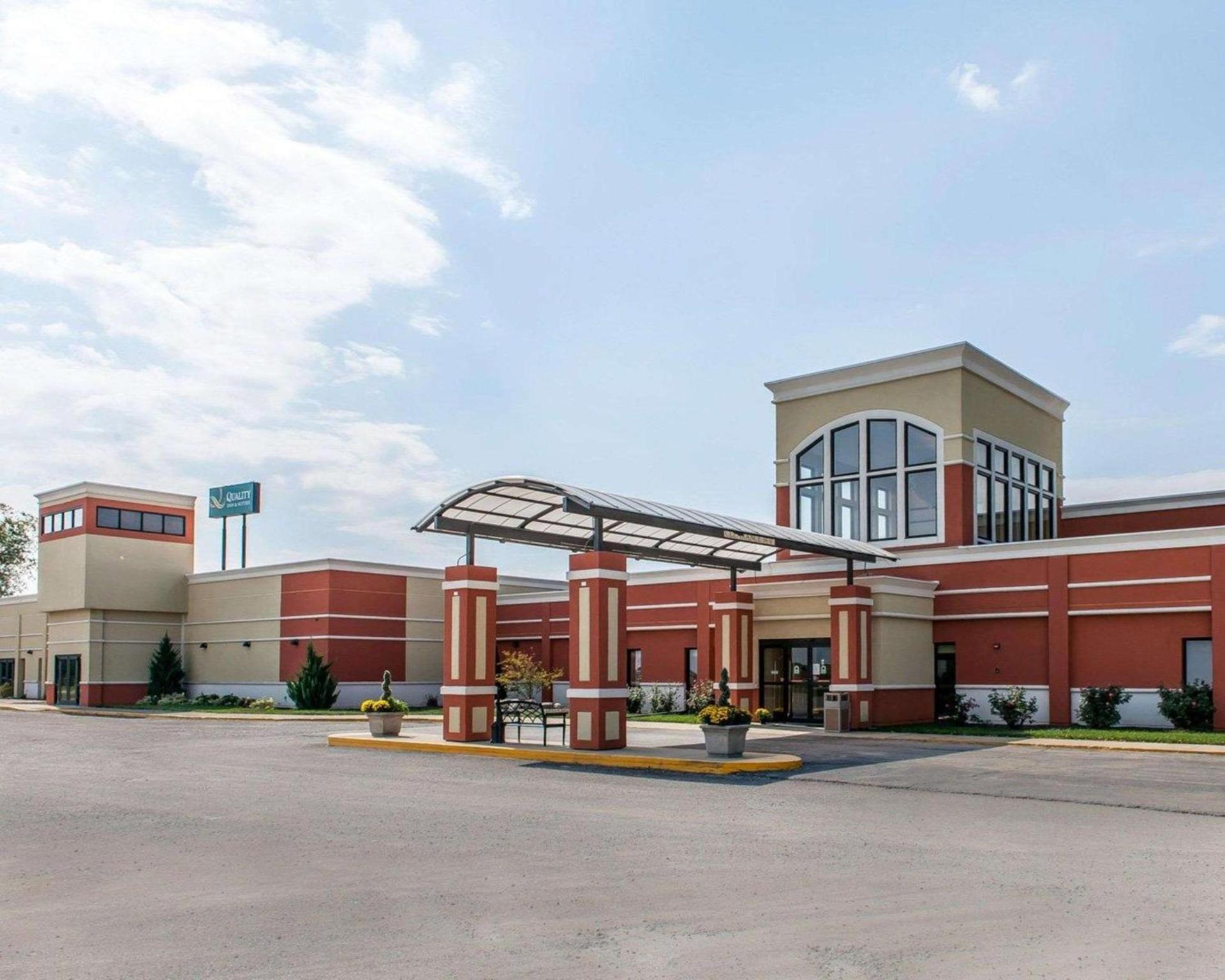Quality Inn & Suites Mattoon South photo 2