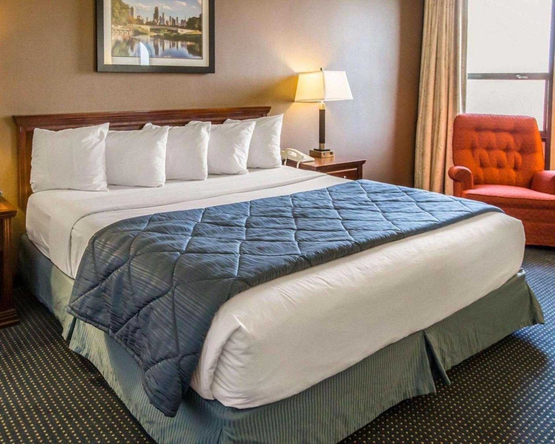 Quality Inn Schaumburg - Chicago near the Mall photo 4