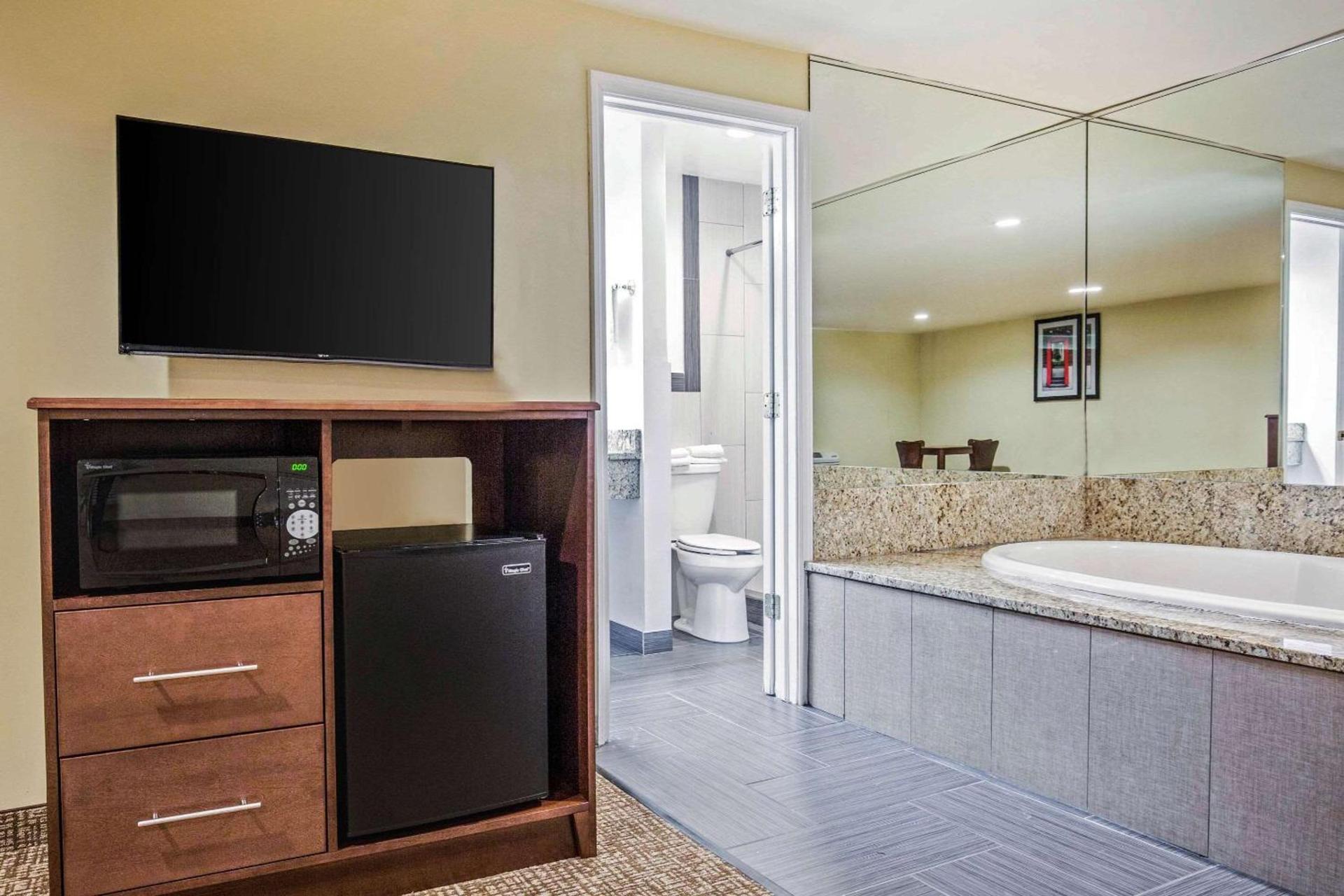 Rodeway Inn Lyons - La Grange photo 15