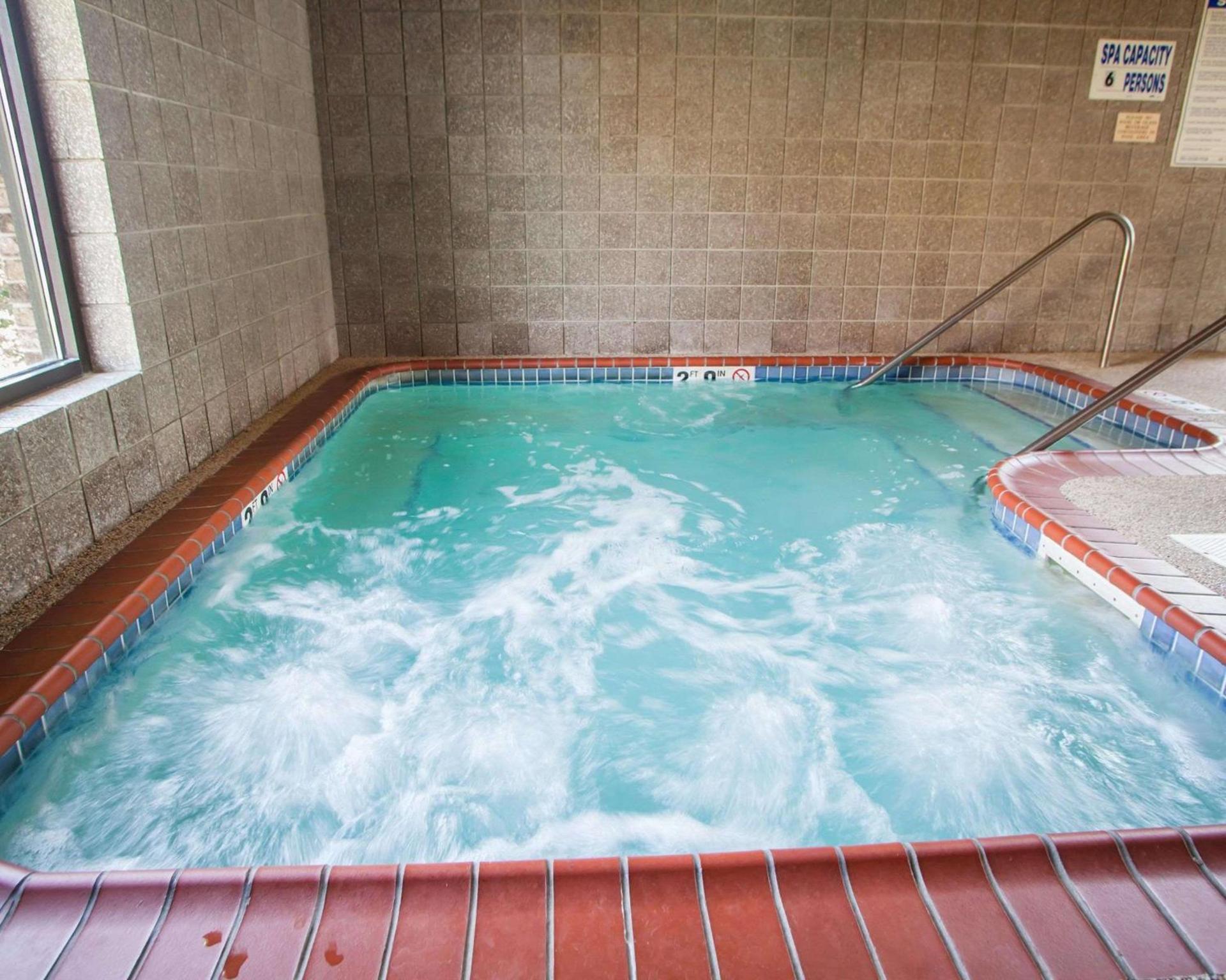 Quality Inn Bolingbrook I-55 photo 27