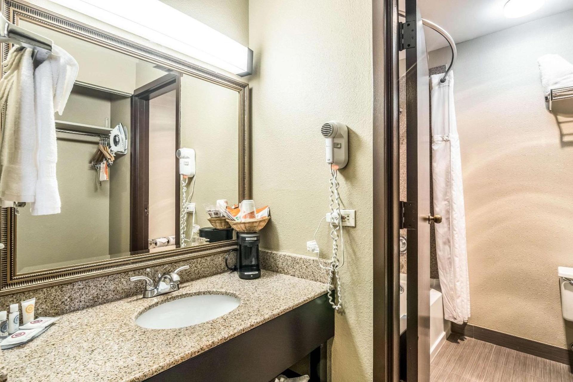 Spark by Hilton Des Plaines Chicago O'Hare photo 14