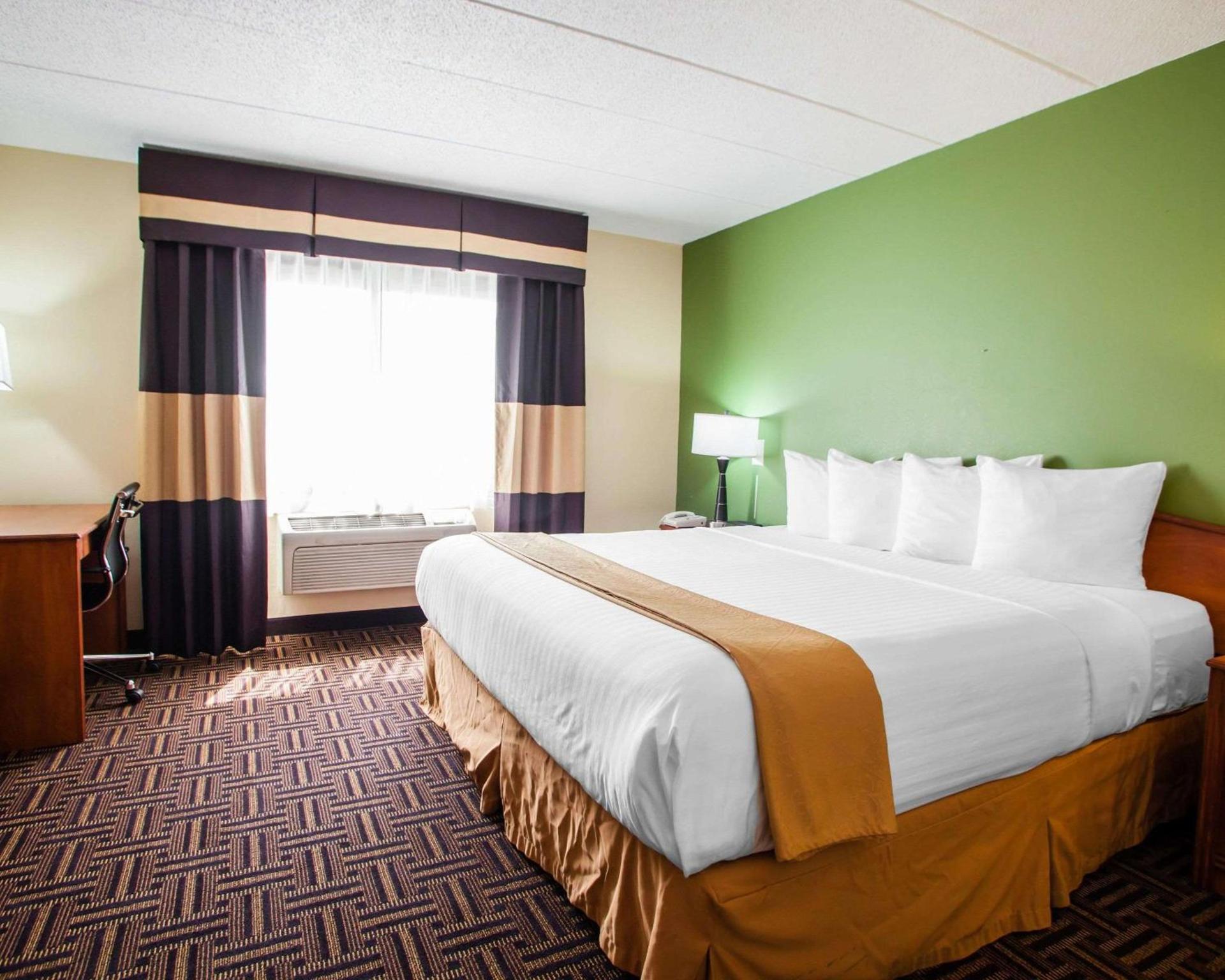 Quality Inn Bolingbrook I-55 photo 9