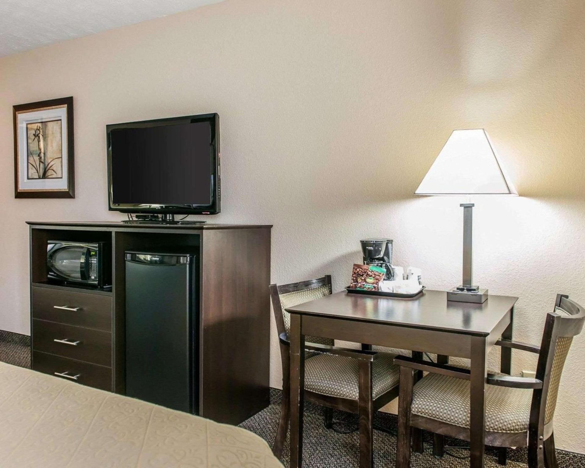 Quality Inn & Suites Mattoon South photo 8