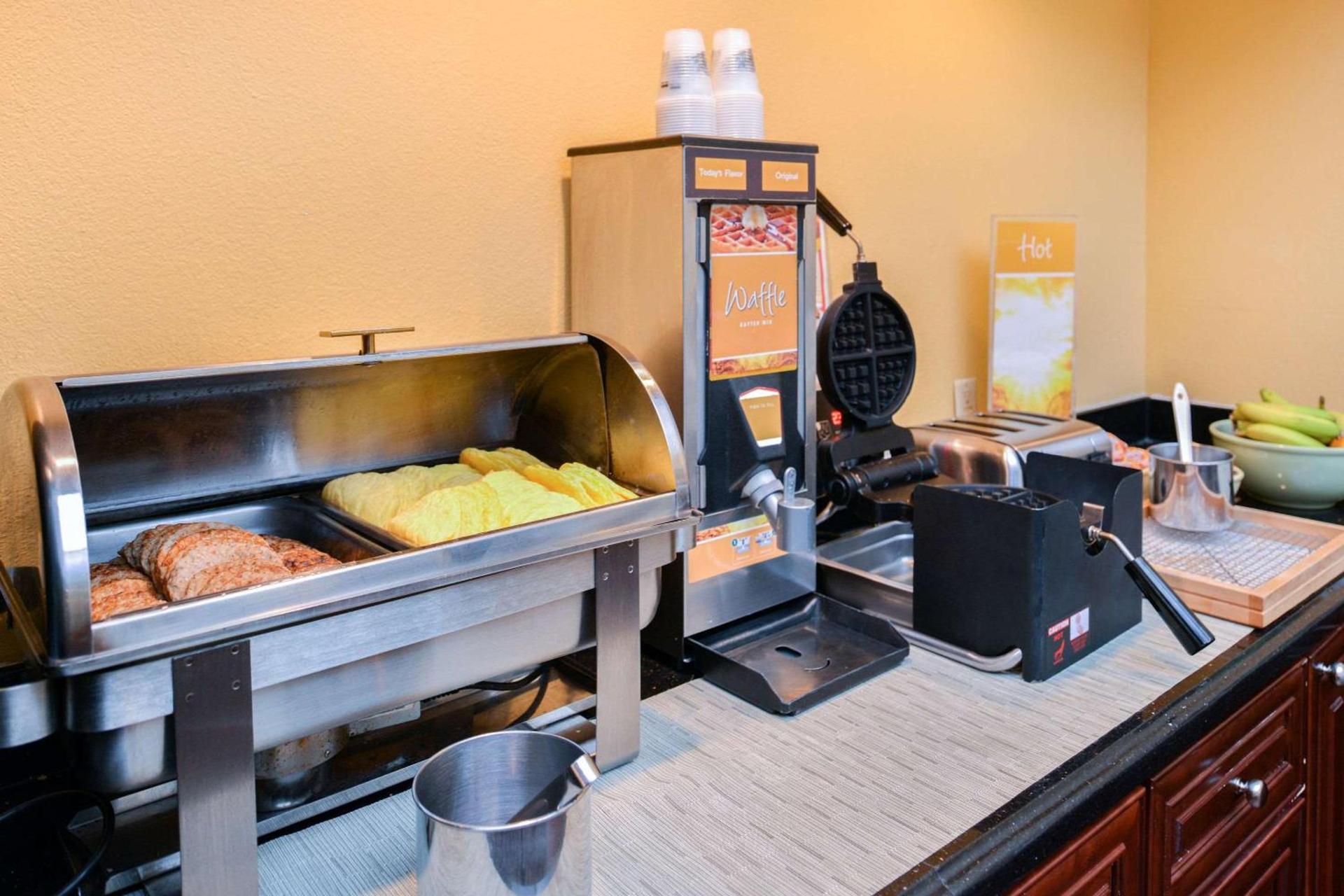 Quality Inn Bolingbrook I-55 photo 31