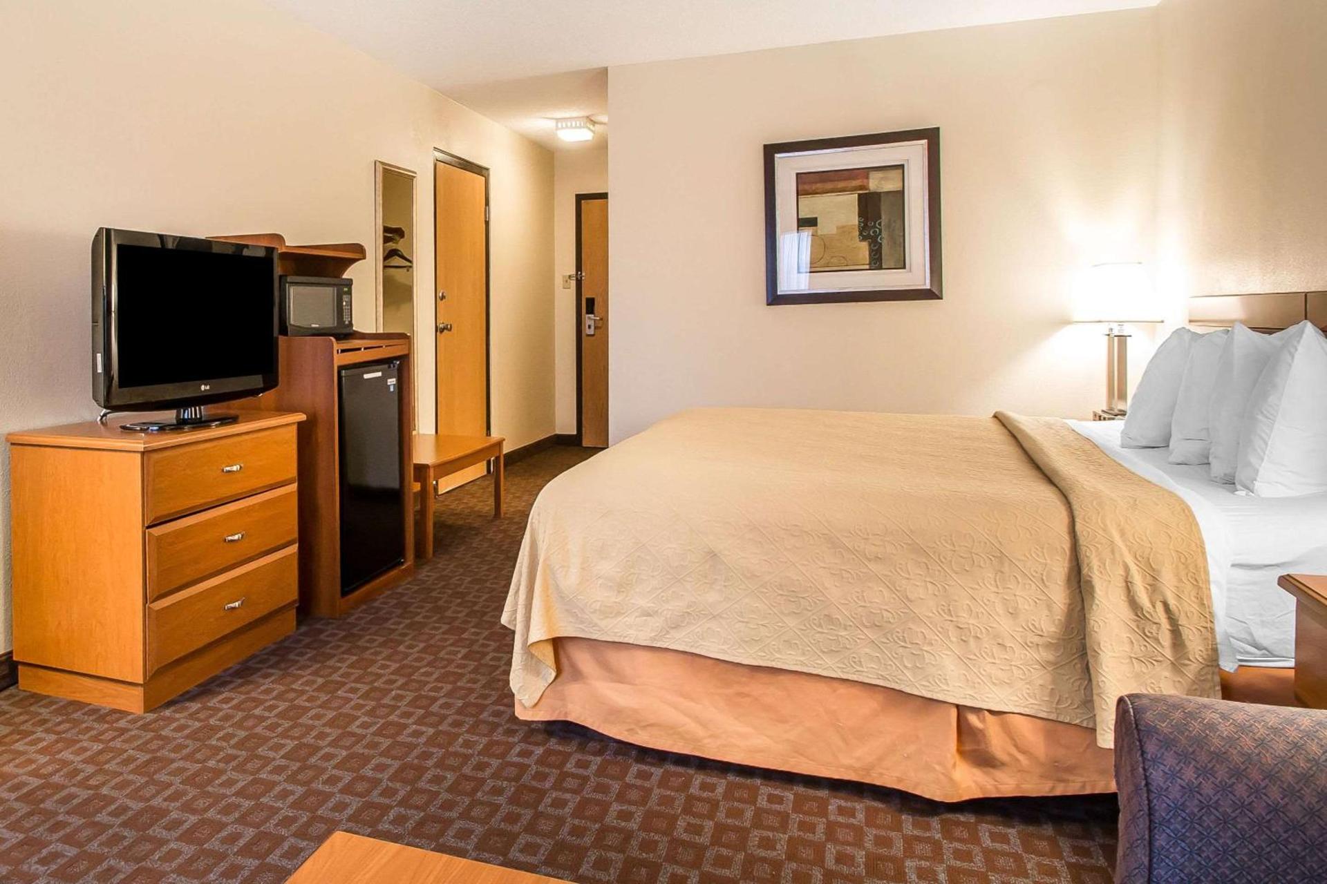 Quality Inn Morris I-80 photo 23