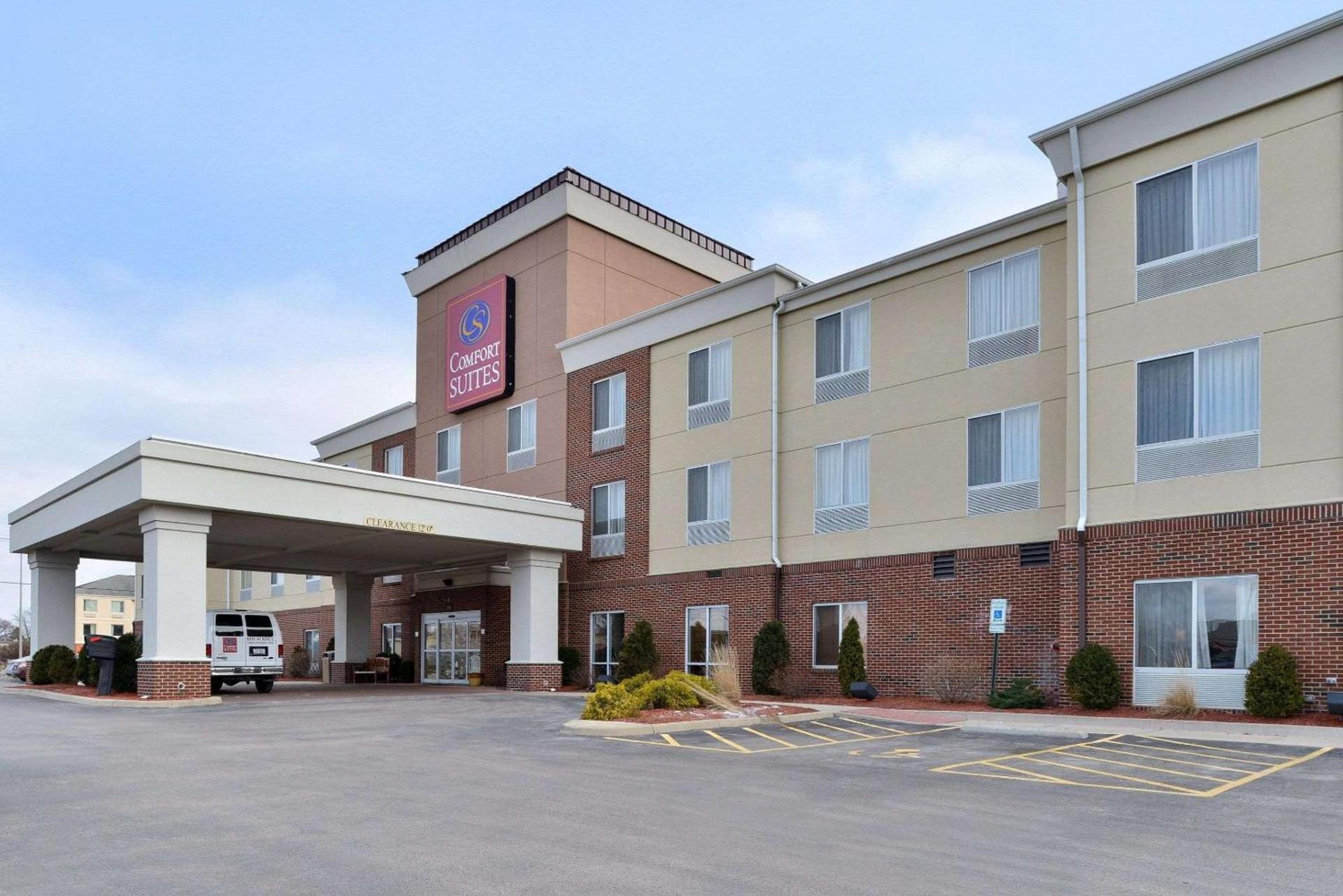 Comfort Suites Urbana Champaign, University Area photo 44