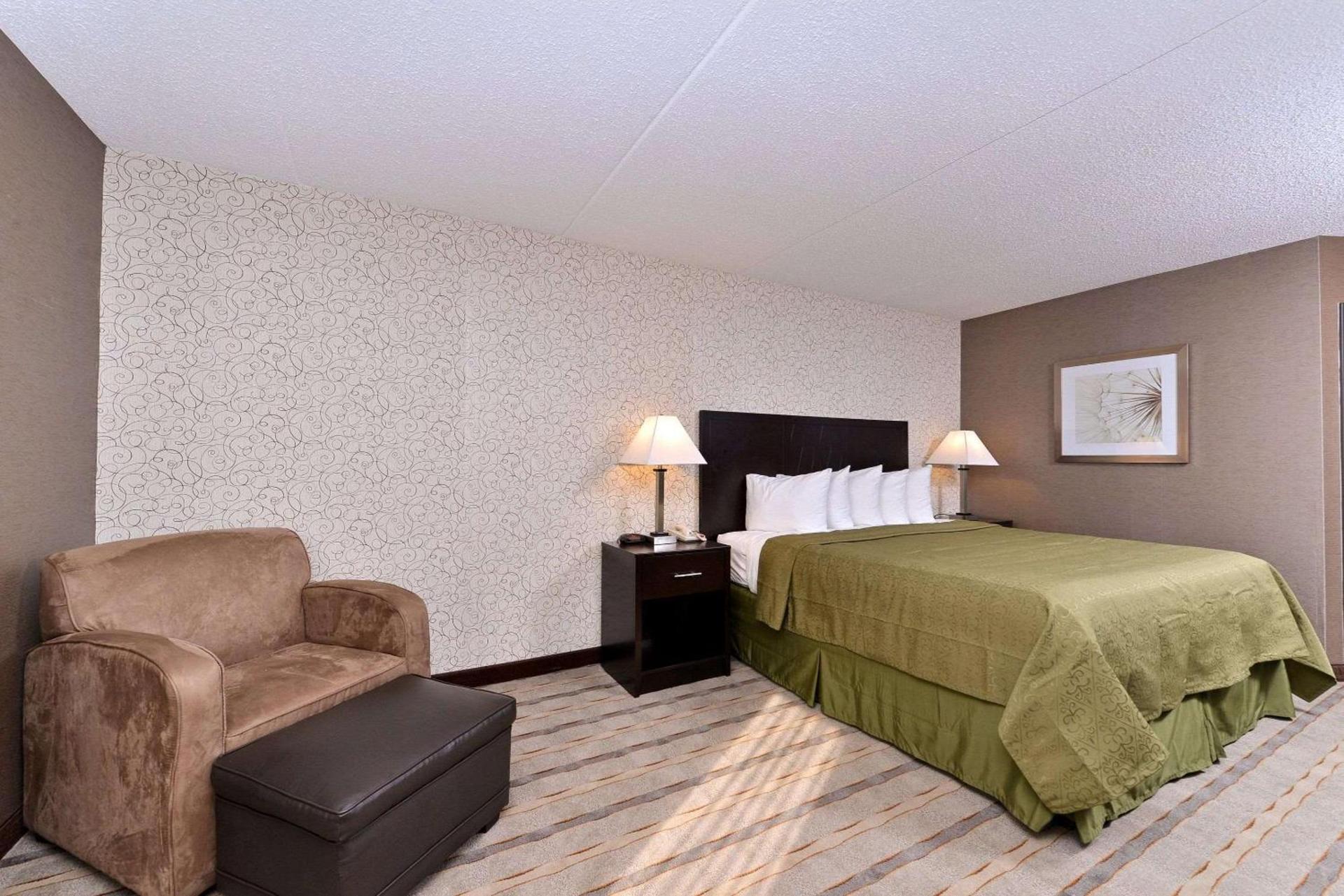 Quality Inn & Suites Matteson near I-57 photo 7