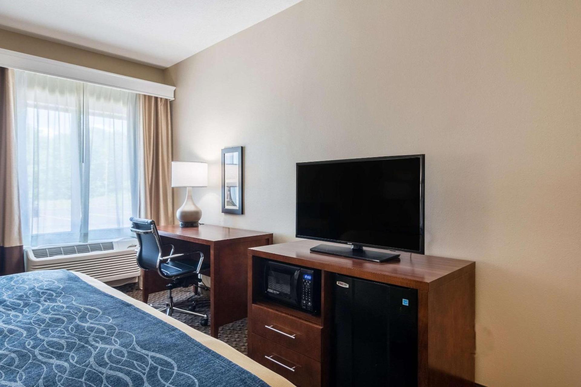 Comfort Inn Edwardsville - St Louis photo 30
