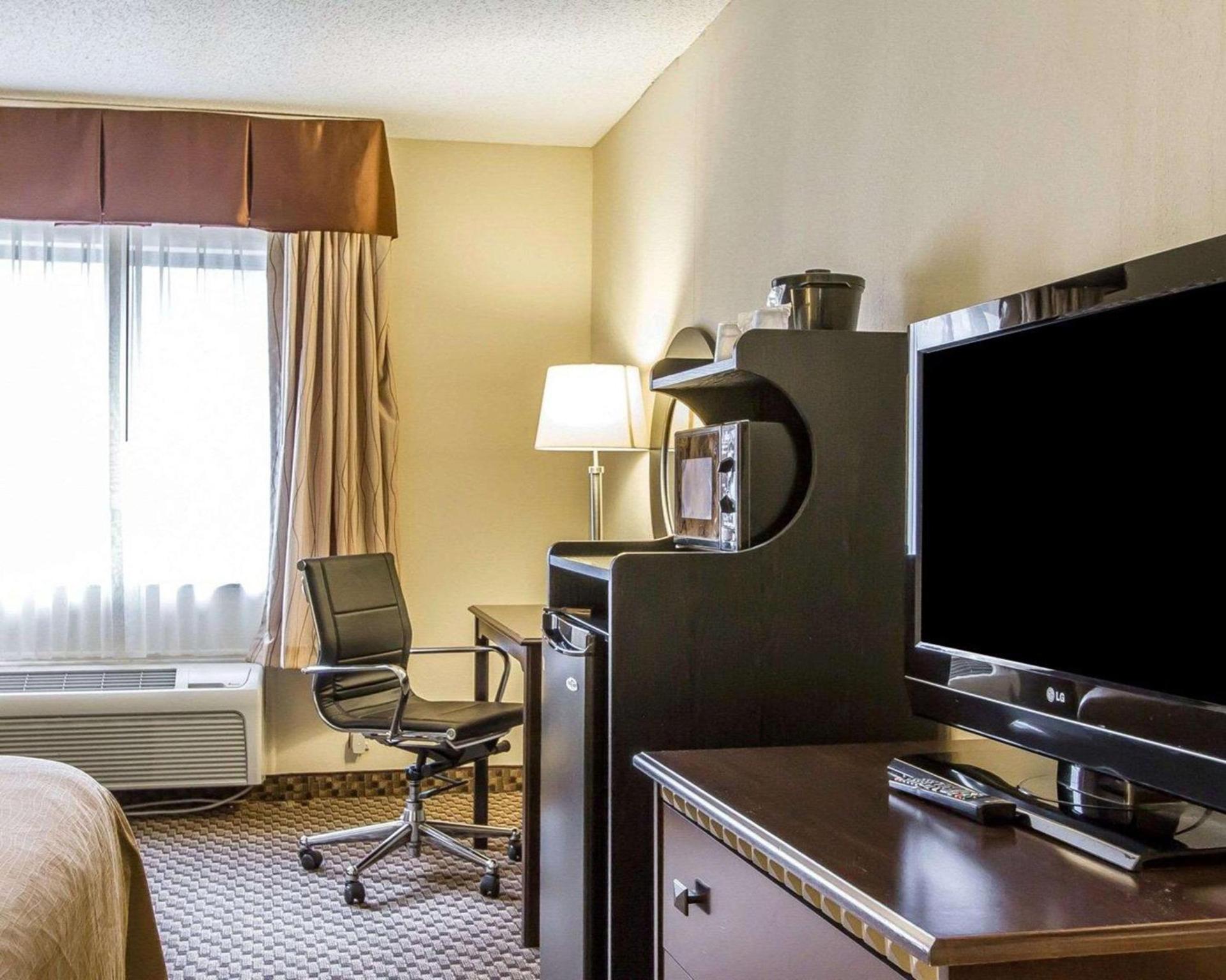 Quality Inn Macomb near University Area photo 3