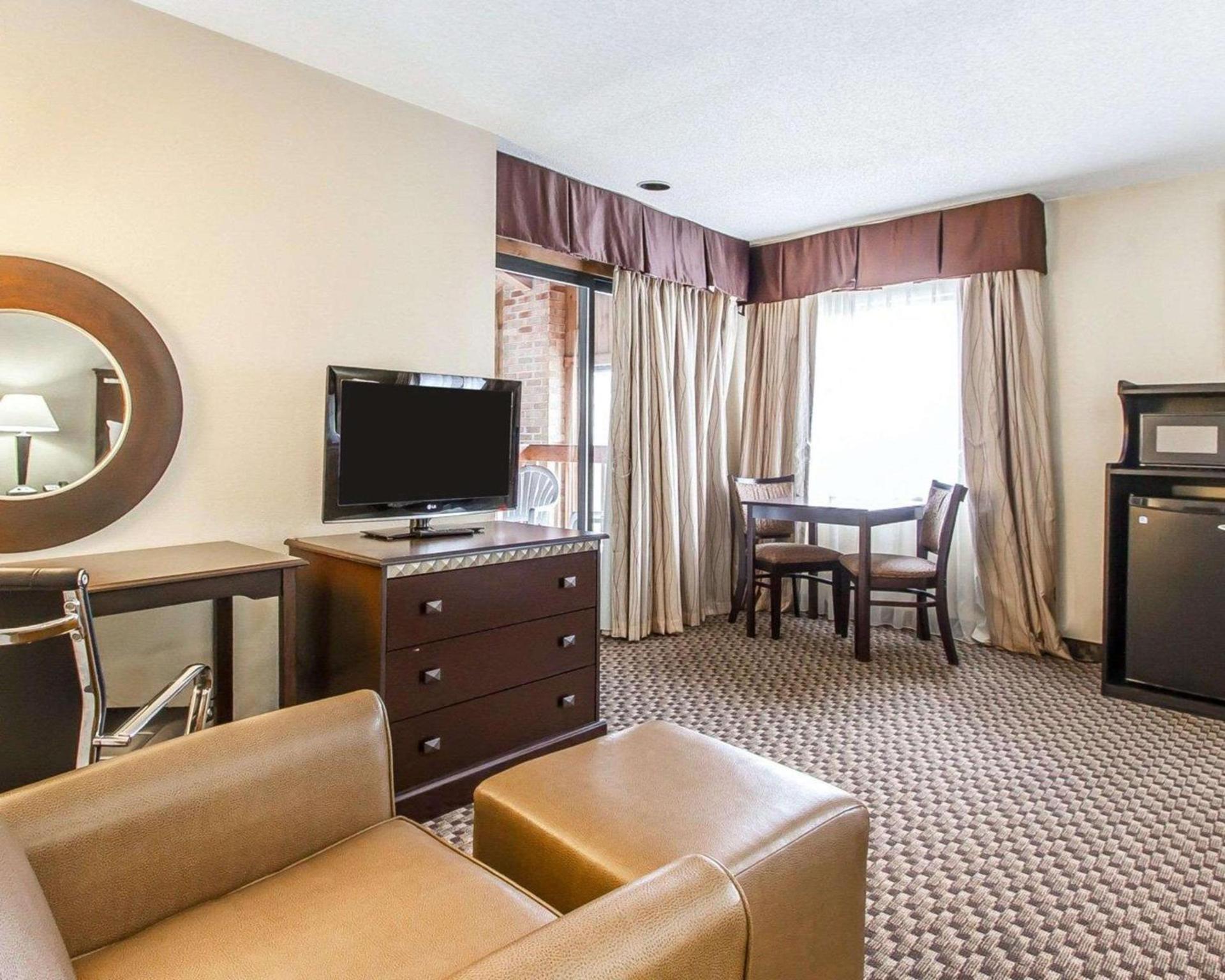 Quality Inn Macomb near University Area photo 7
