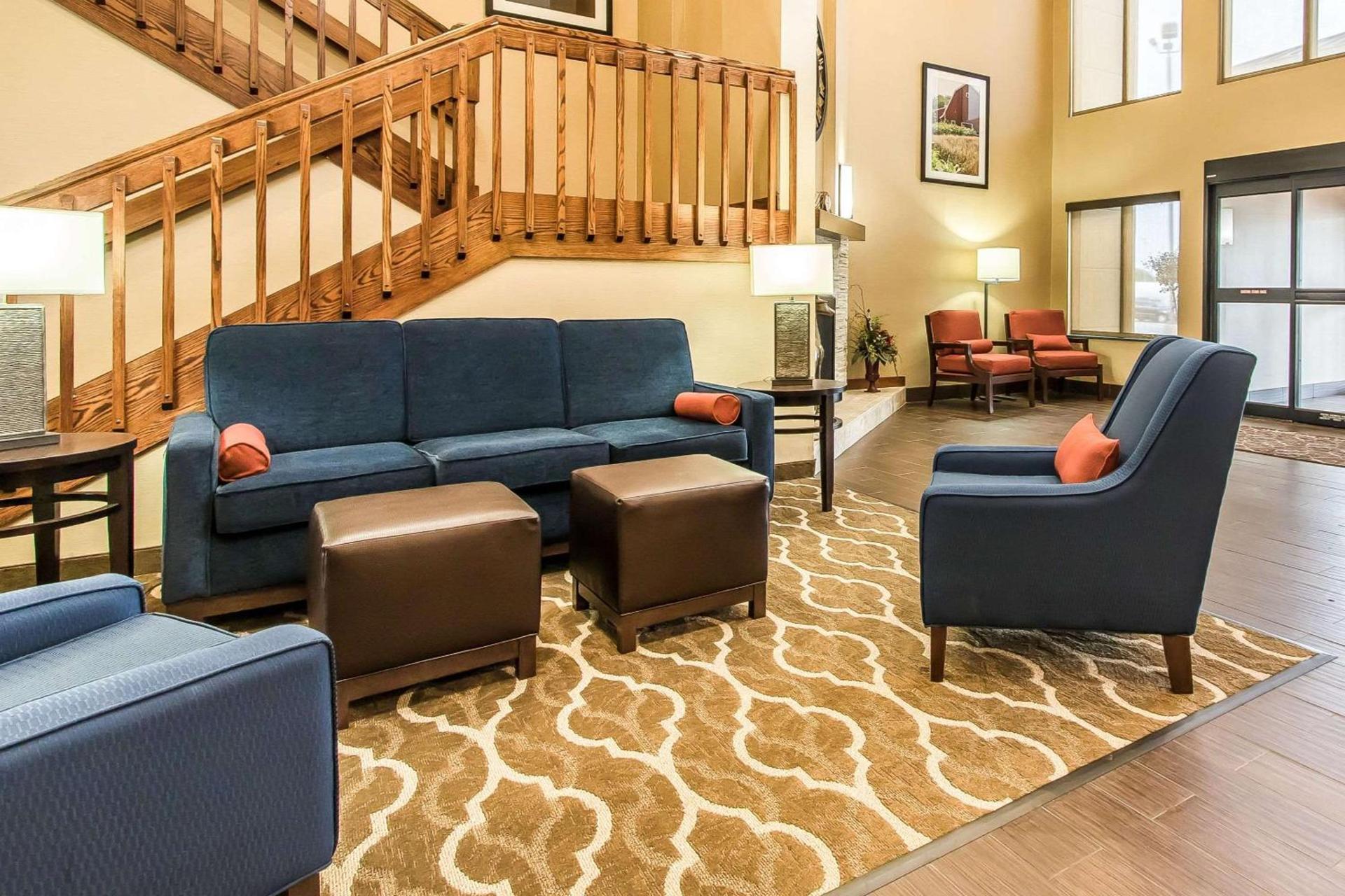 Comfort Suites Effingham Central photo 4
