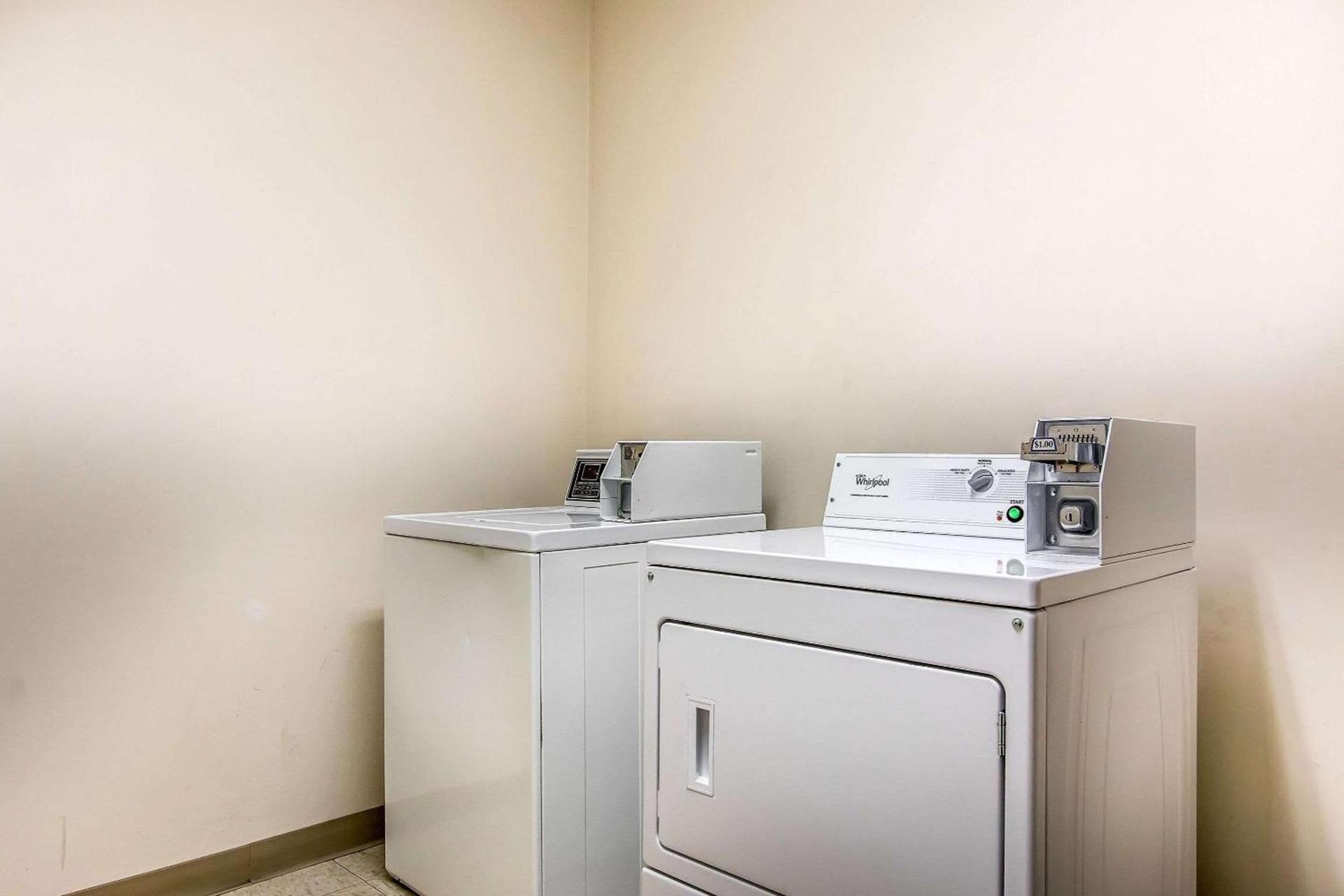 Comfort Suites Effingham Central photo 34