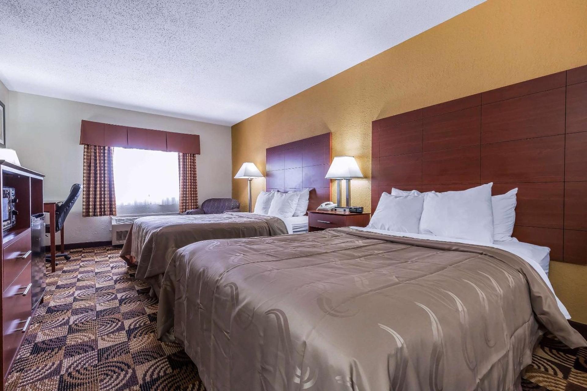 Quality Inn Sycamore - DeKalb photo 30
