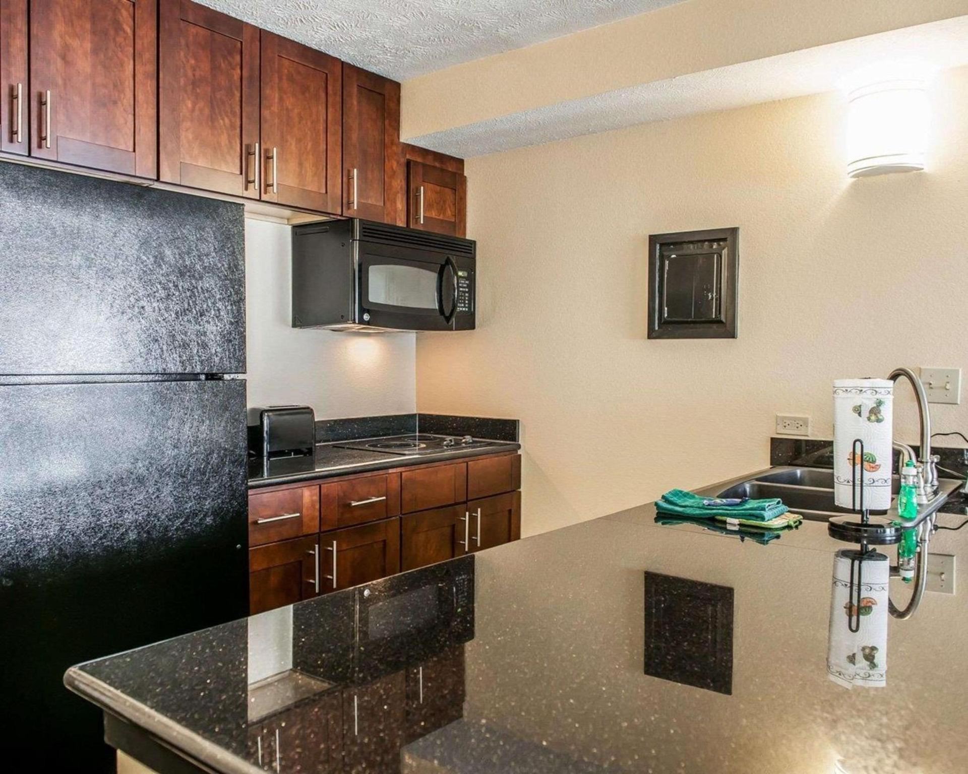 Quality Inn & Suites Mattoon South photo 20