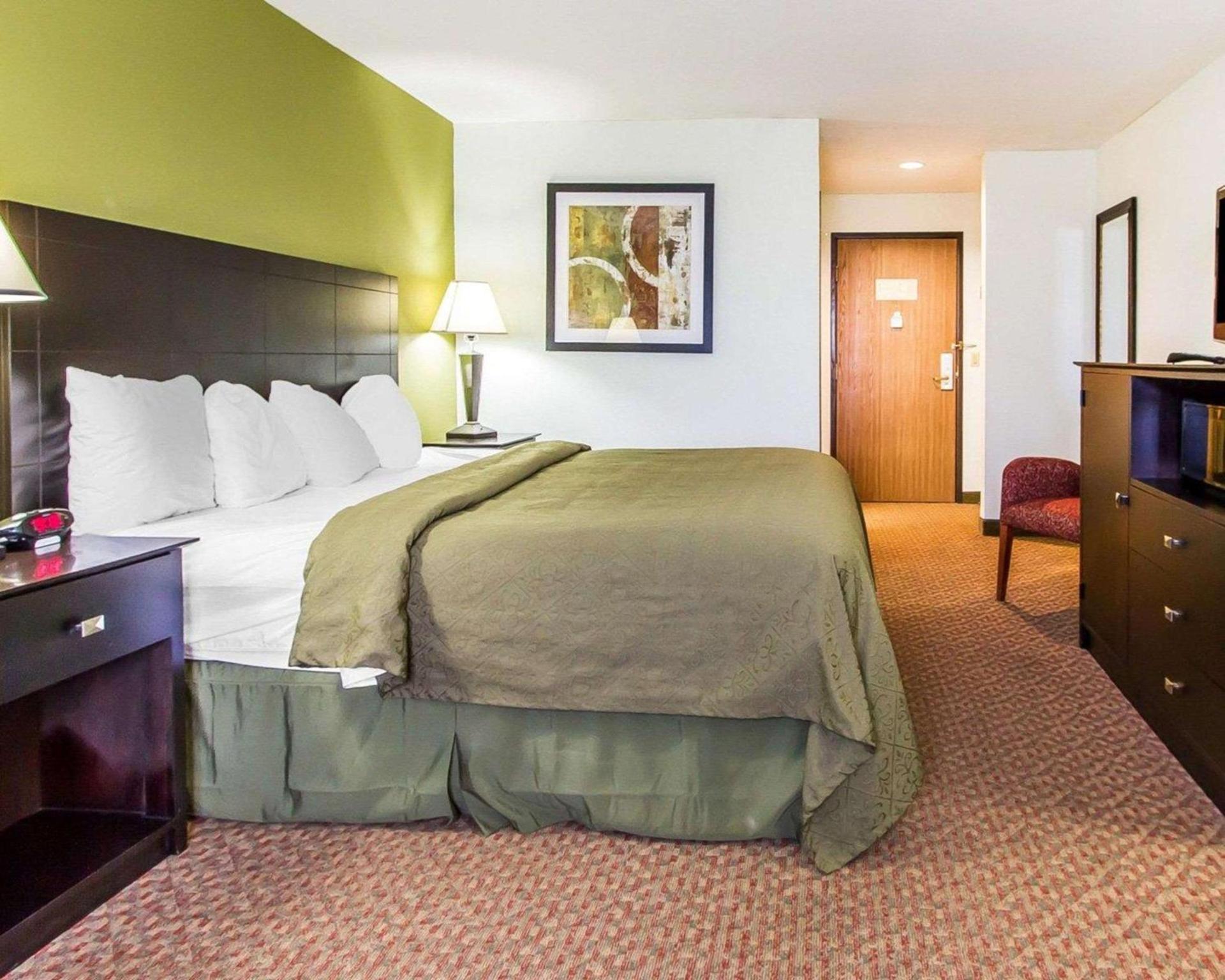 Quality Inn Pontiac photo 13