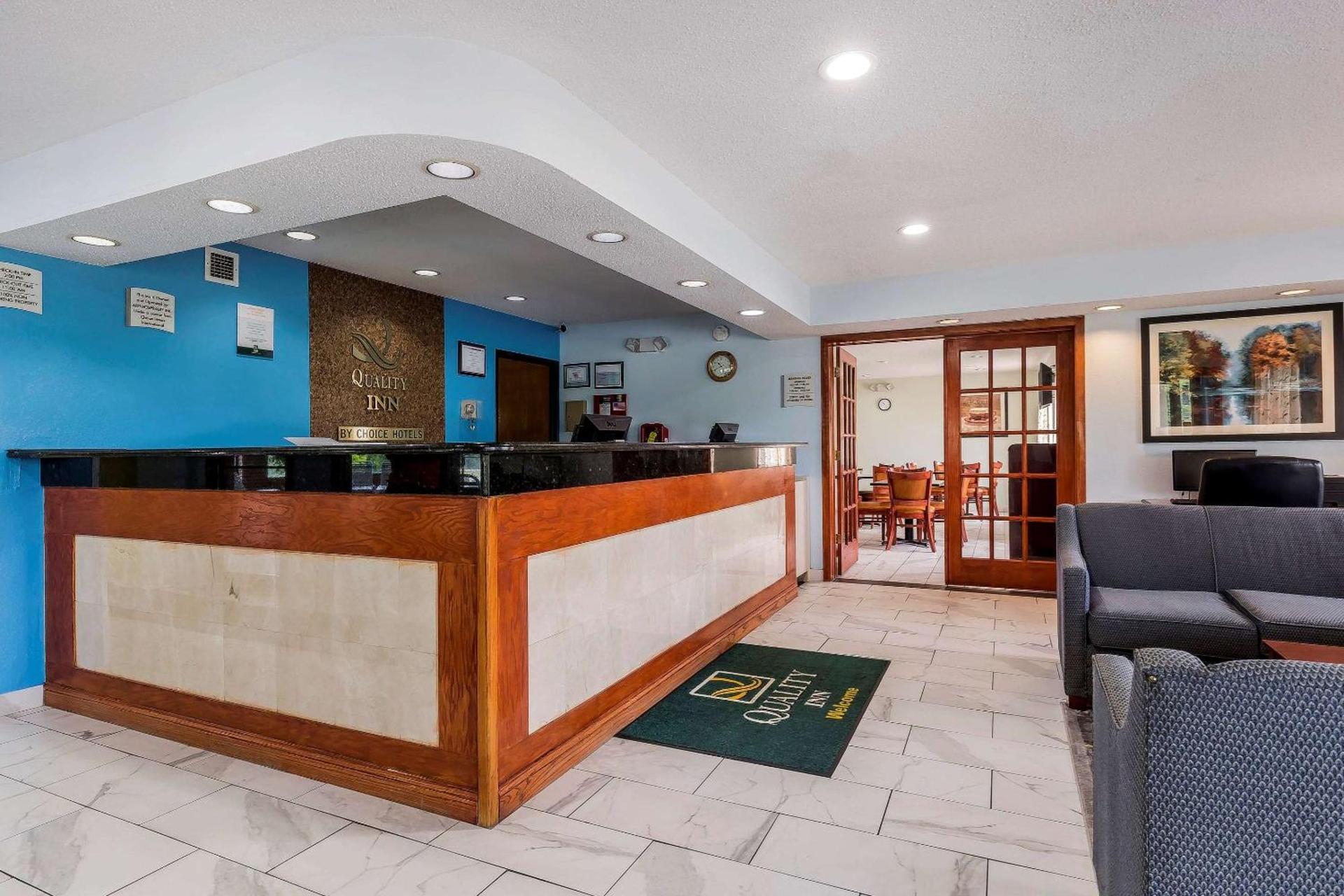Quality Inn Sycamore - DeKalb photo 3